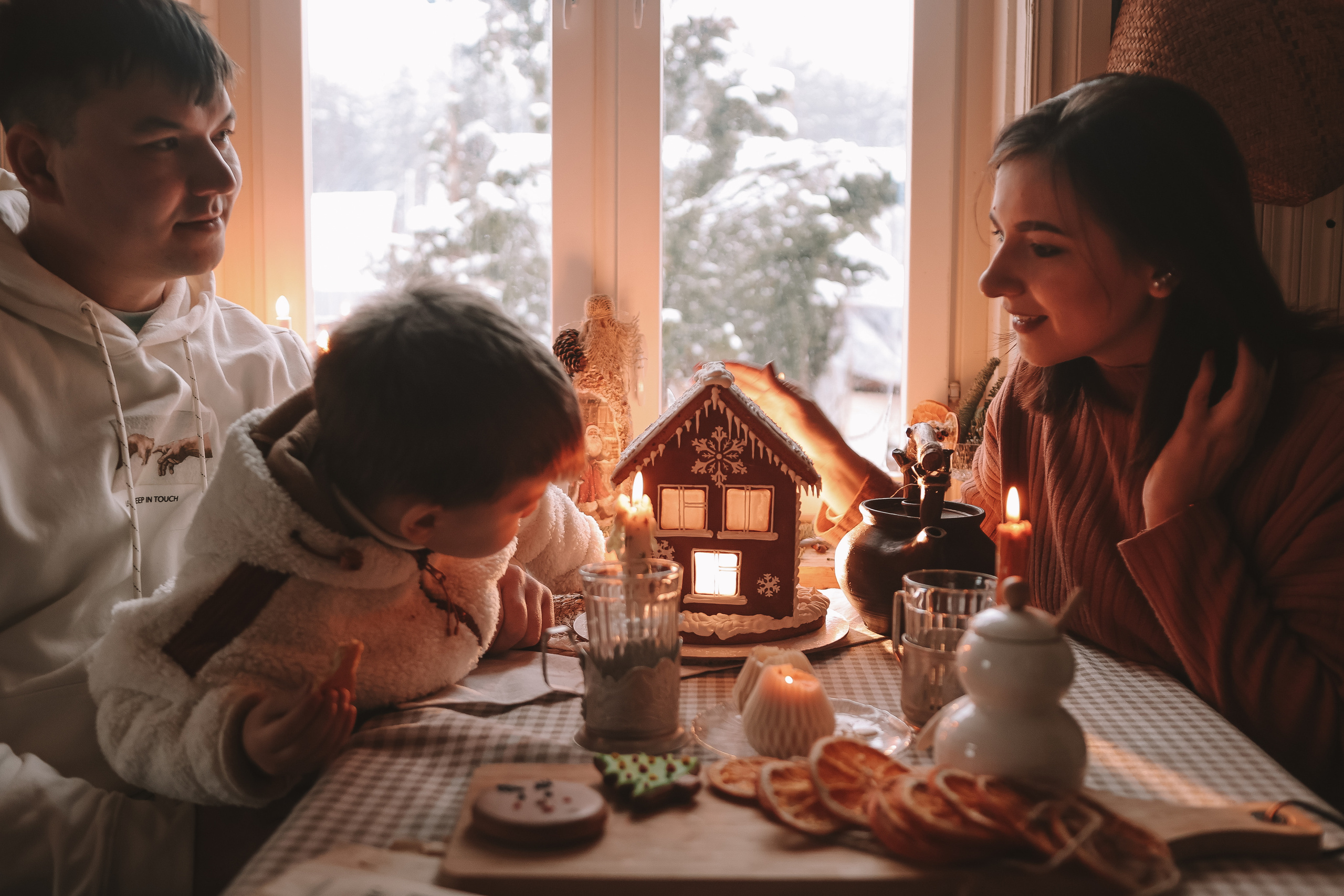 Локация Тишина (семья). Семейный фотограф Тюмень, фотограф на роды Салмина Мария