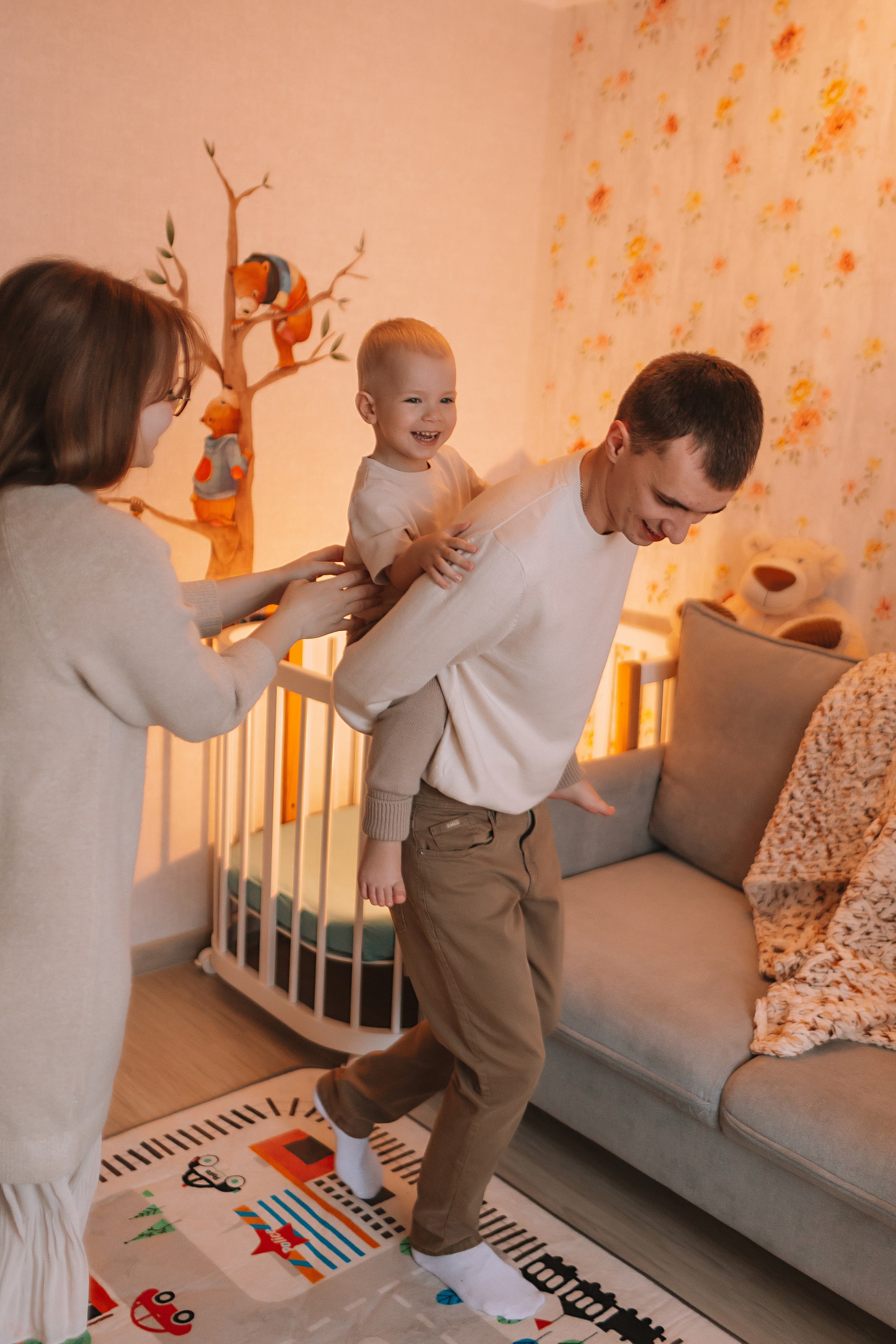 Очень активный Лев. Семейный фотограф Тюмень, фотограф на роды Салмина Мария