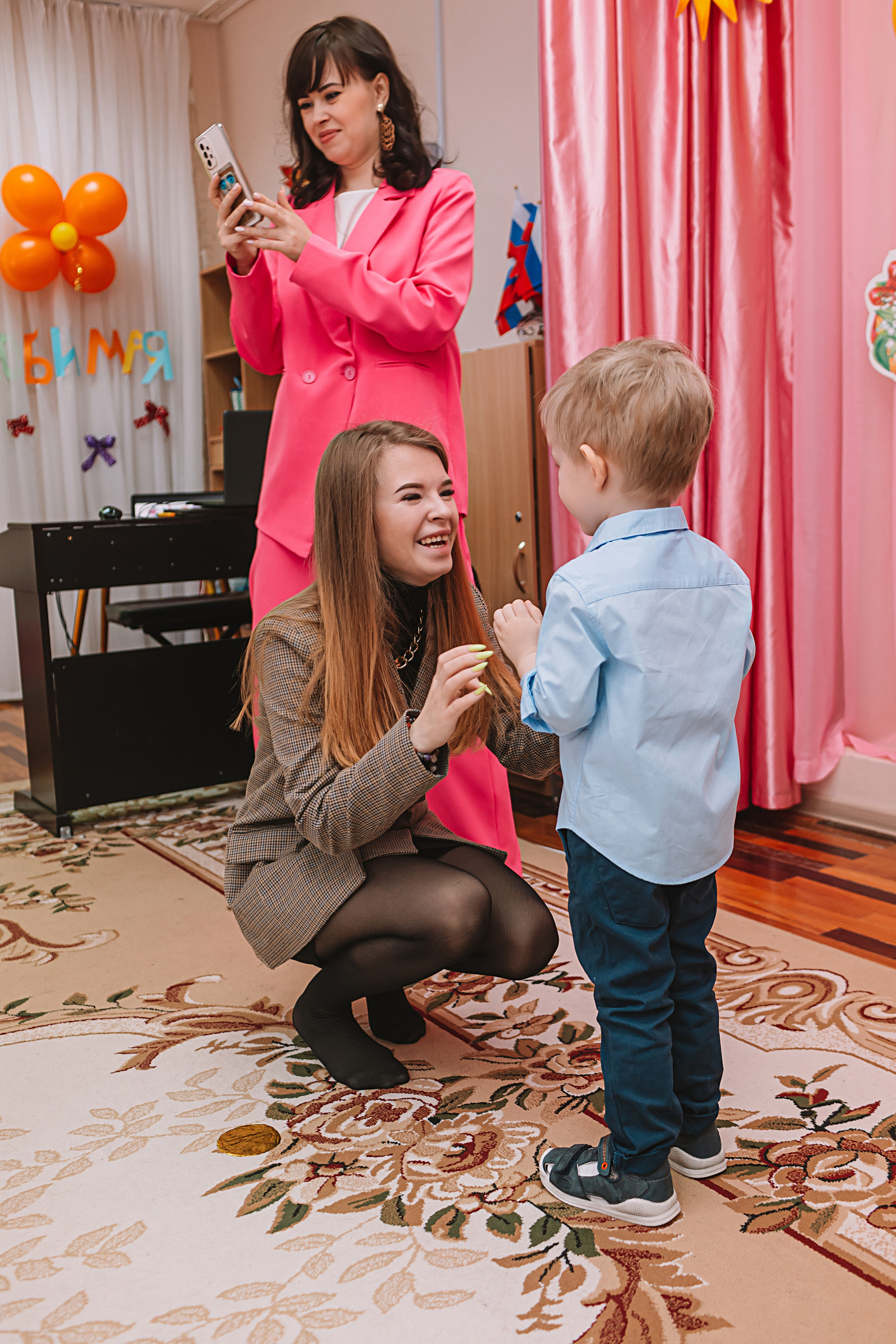 Утренник садик. Семейный фотограф Тюмень, фотограф на роды Салмина Мария