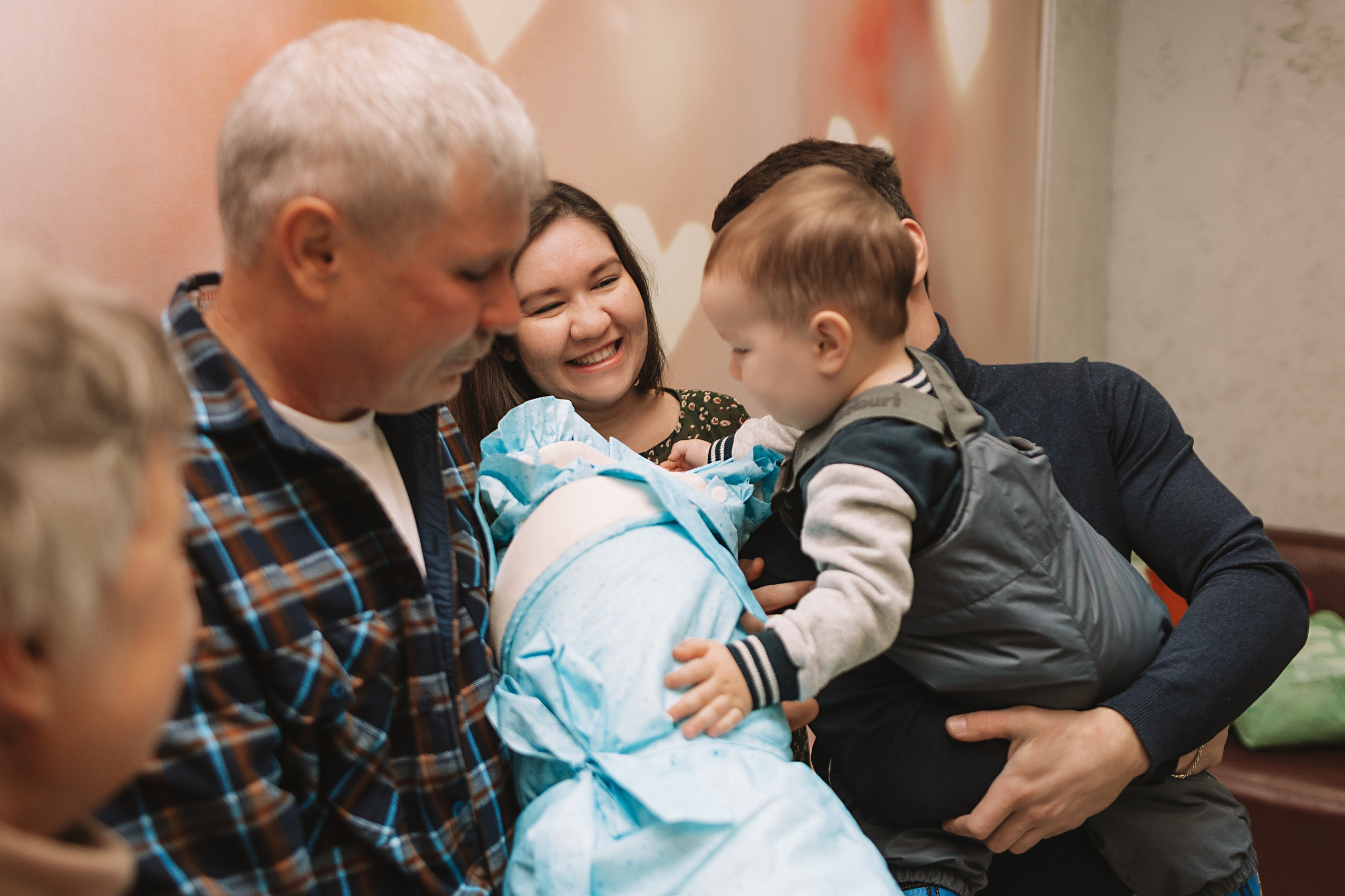 Выписка только зона ожидания. Семейный фотограф Тюмень, фотограф на роды Салмина Мария