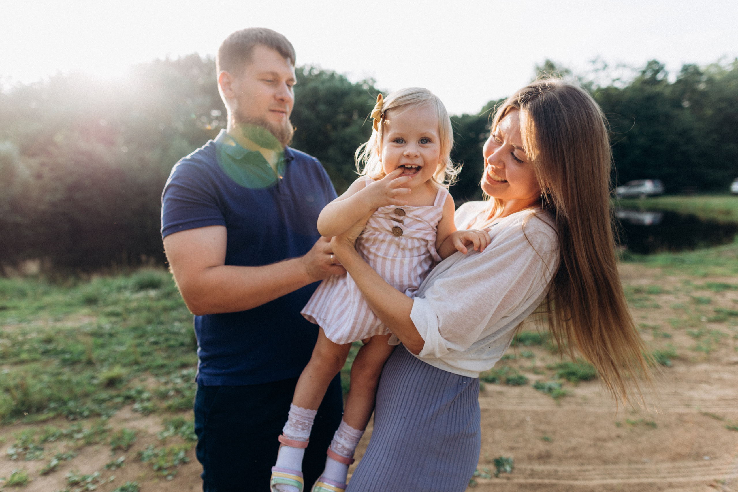 Закатная прогулка Вики Димы и Ульяны. Семейный фотограф в Краснодаре Анна Пасик
