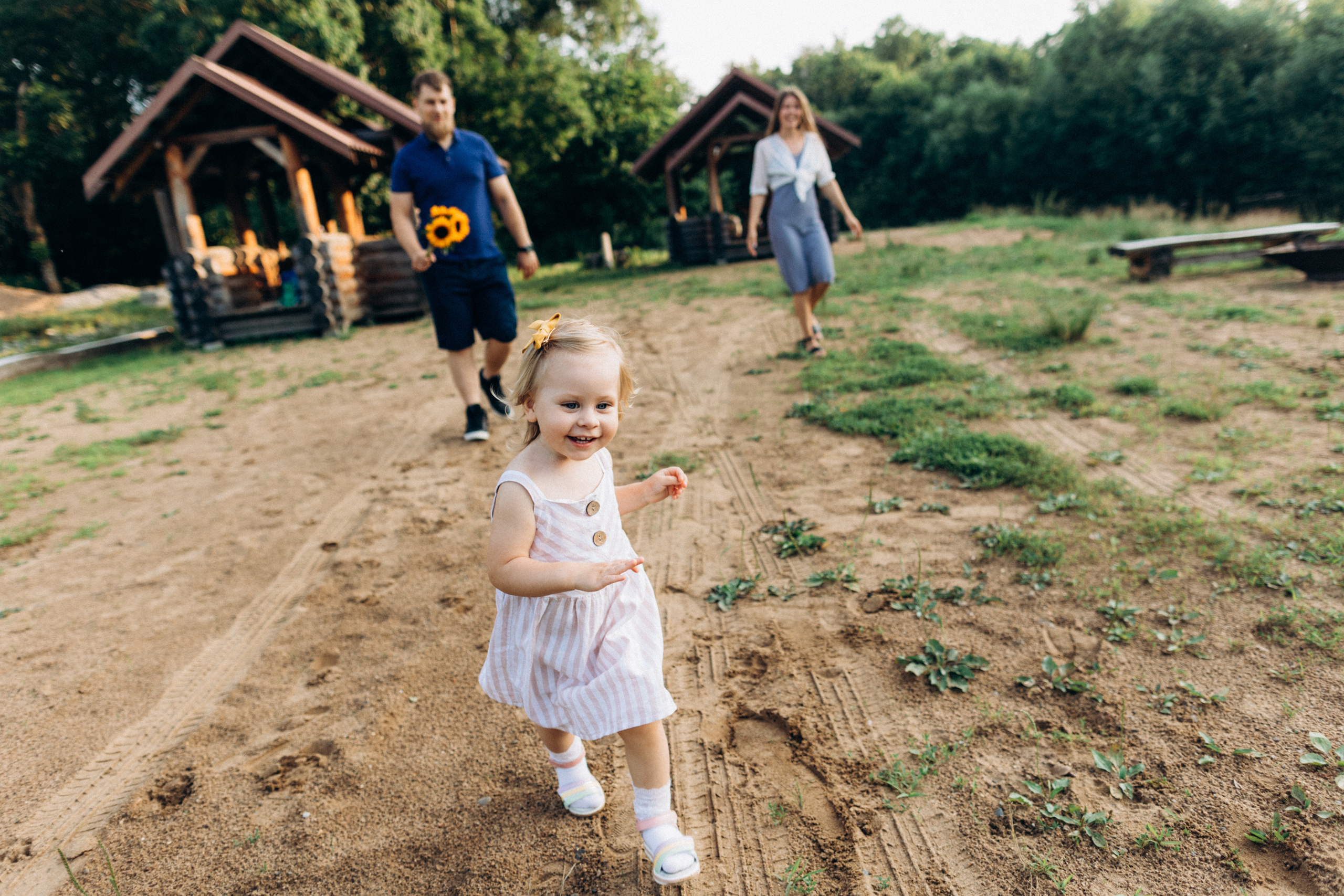 Закатная прогулка Вики Димы и Ульяны. Семейный фотограф в Краснодаре Анна Пасик