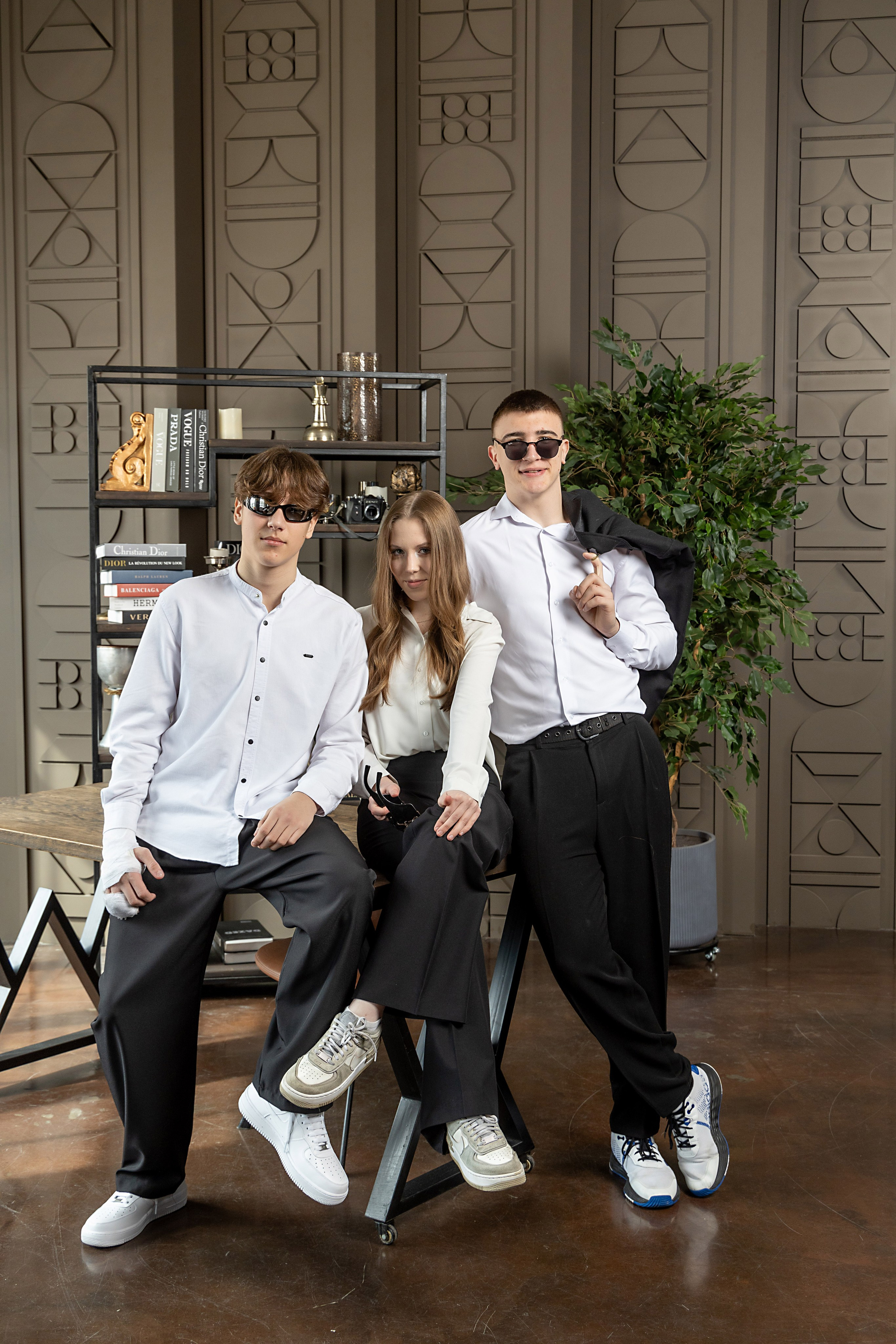 Зал «Тесла». Фотостудия для школьной фотосессии. Выпускные альбомы в Москве и Подмосковье