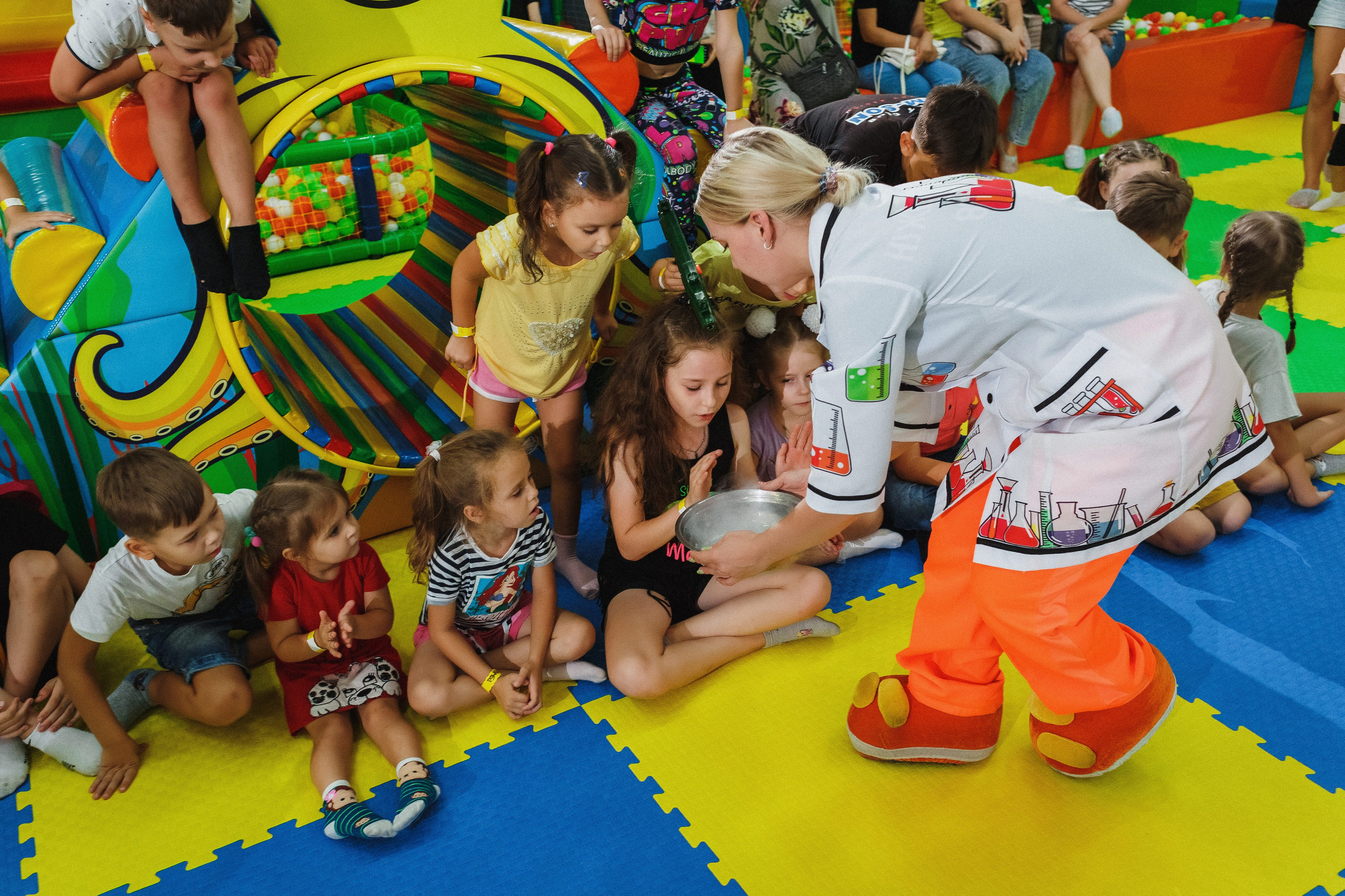 Волшебные моменты: детский праздник в игровой Клумба, Таганрог. Свадебный и семейный фотограф в Таганроге Бакарюк Антон