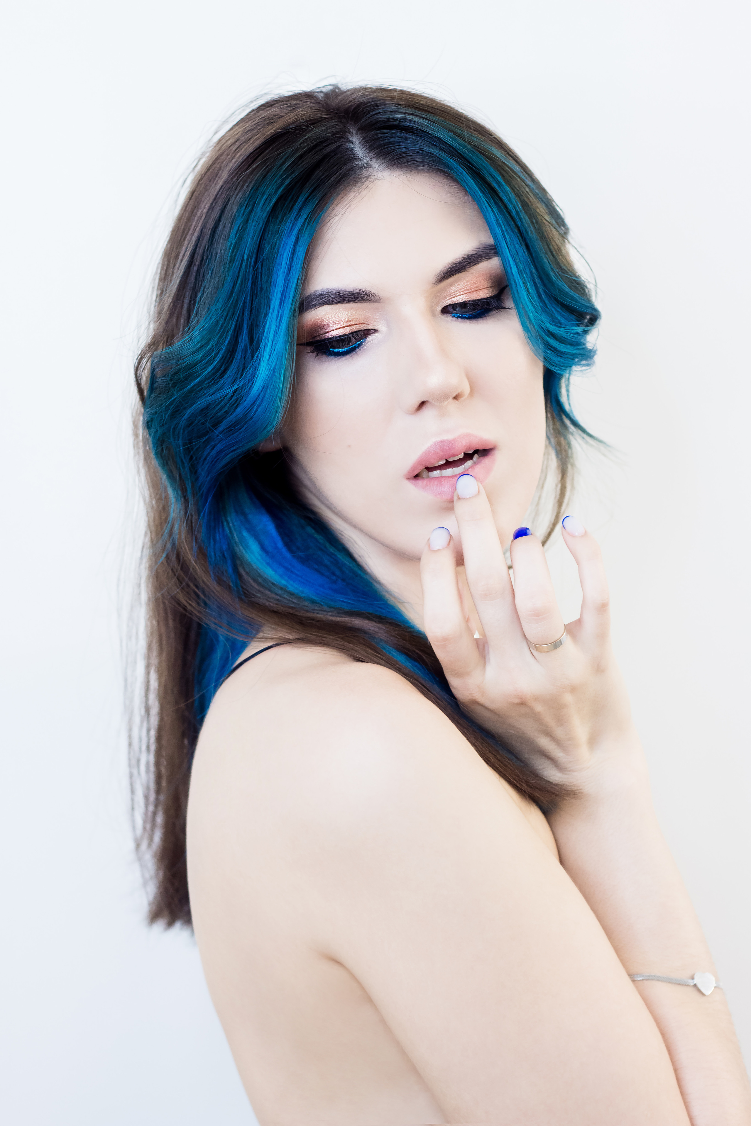 Салон красоты. Креативное окрашивание, визаж. Фотограф Мария Винницкая