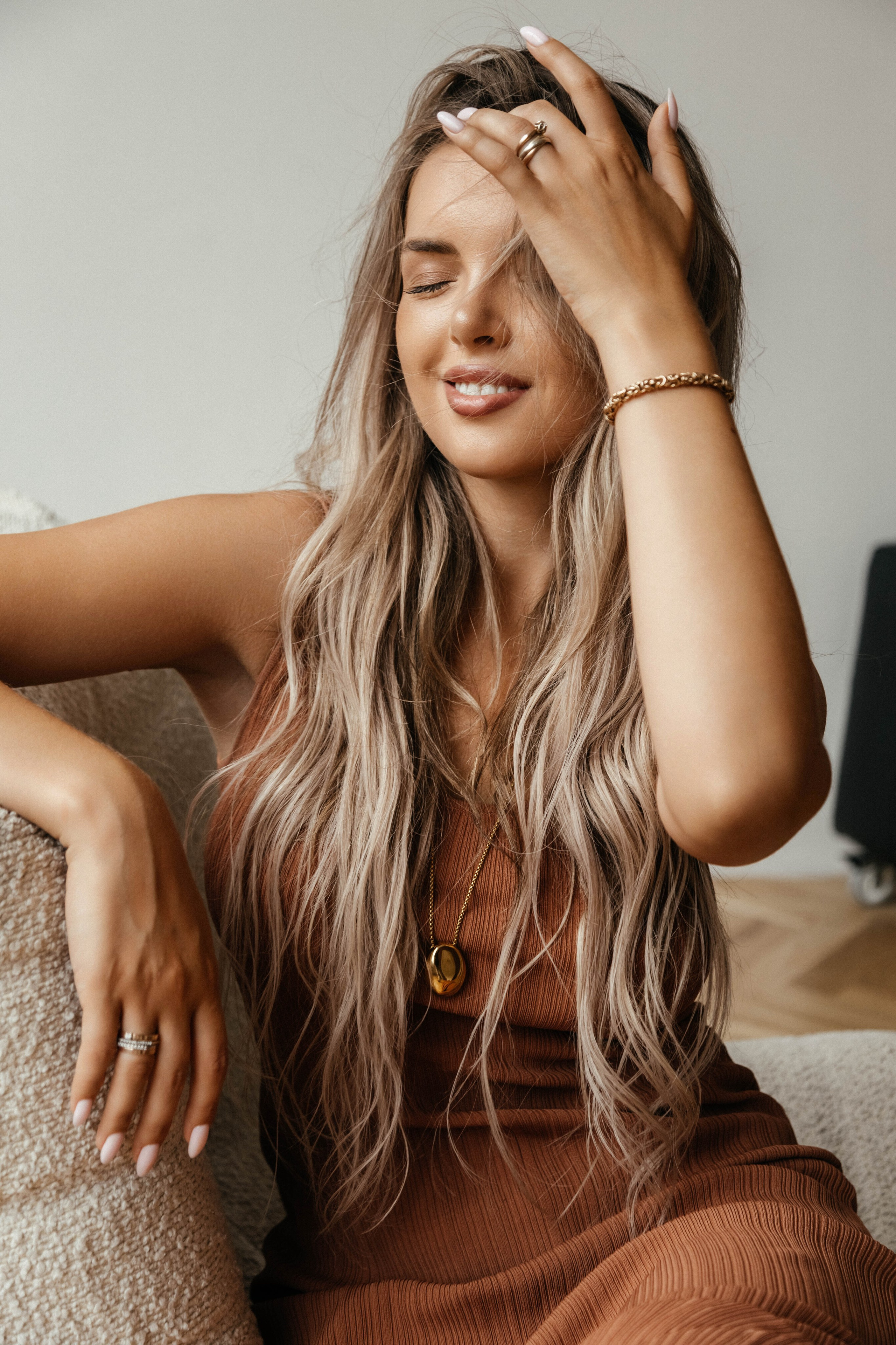 Катя. Минимализм в студии. Фотограф Ксения Третьякова, Санкт-Петербург