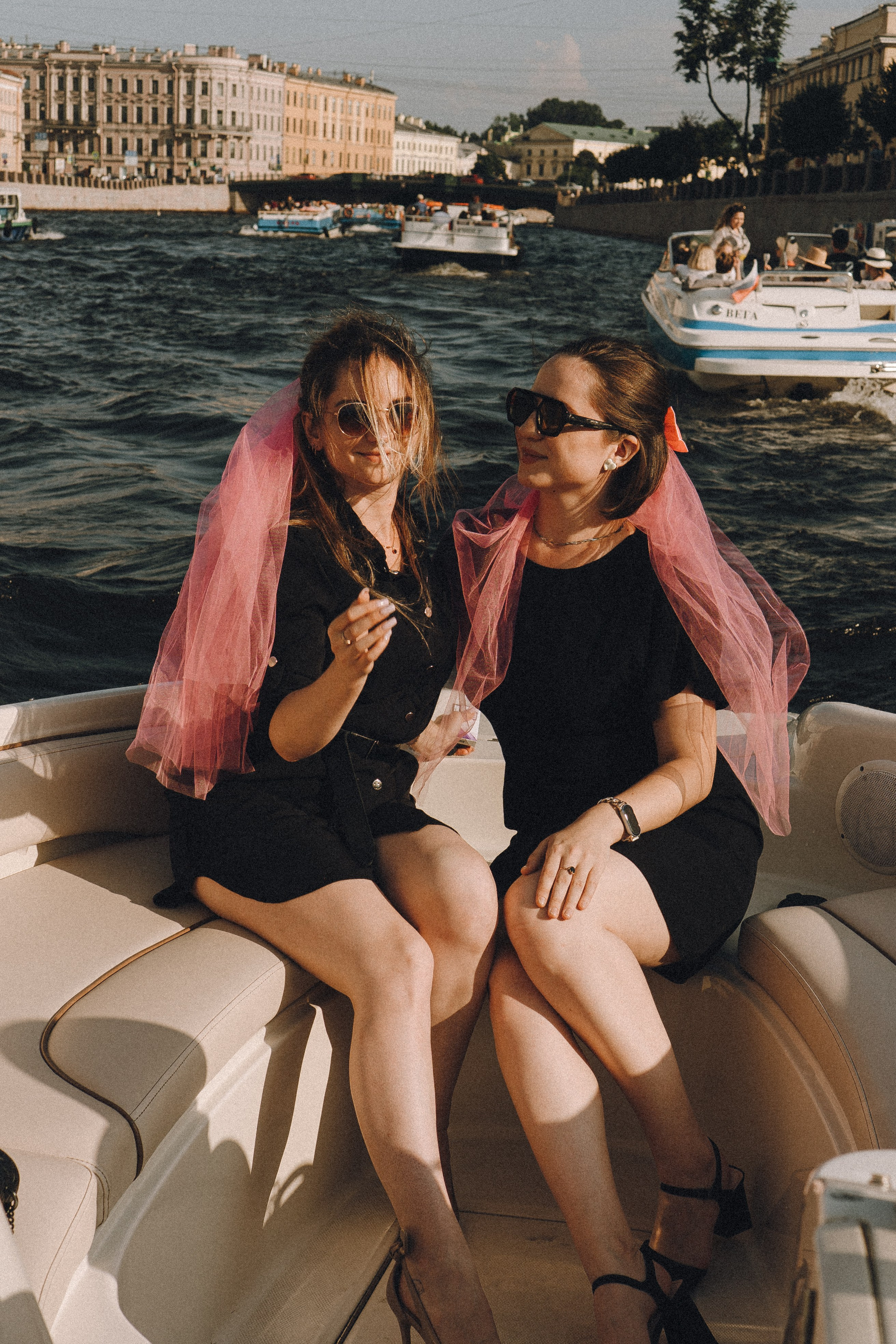 ДЕВИЧНИК НА КАТЕРЕ. Профессиональный фотограф, Санкт-Петербург — Виктория Богомолова