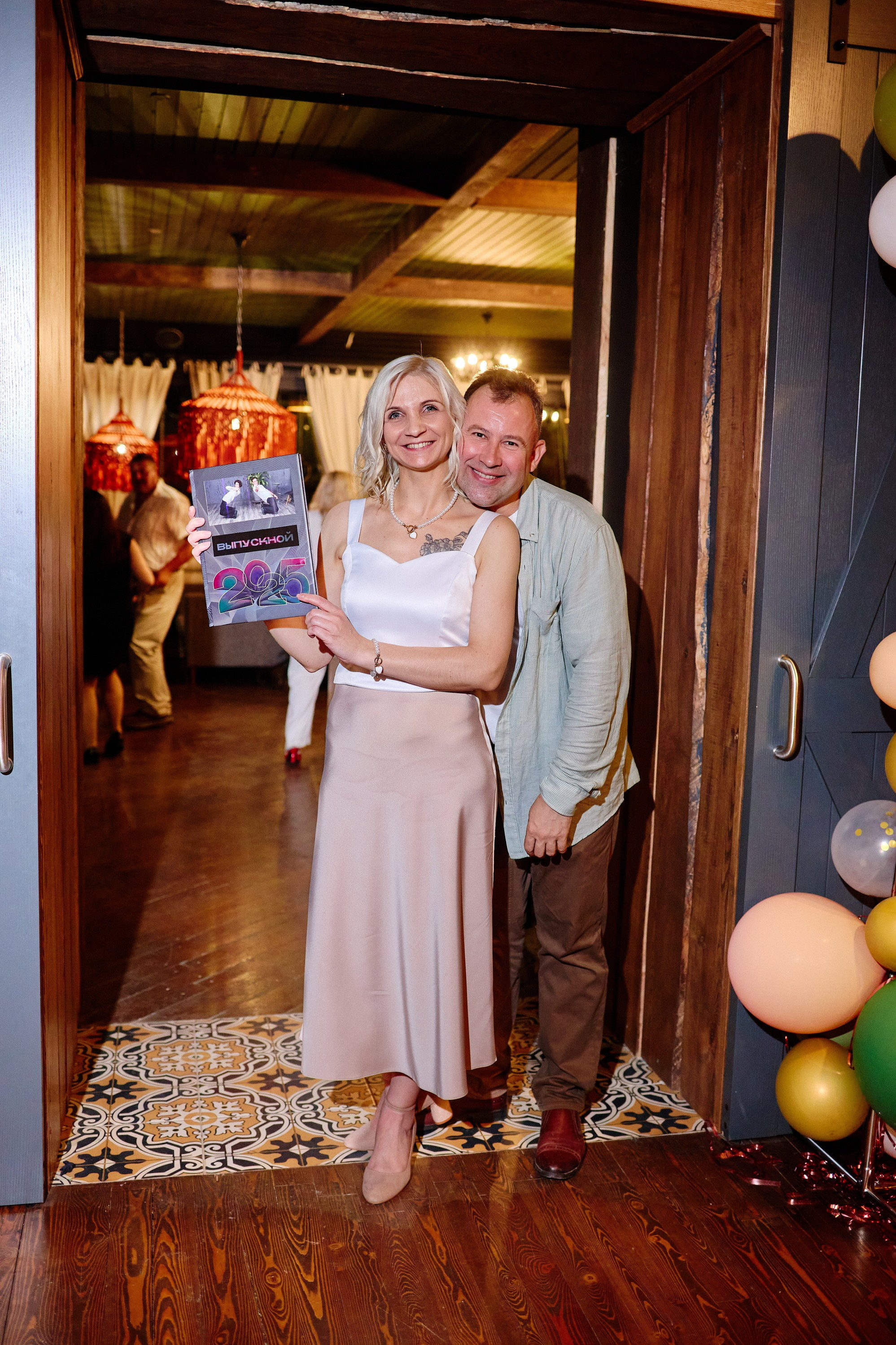 Выпускной 35 Сош. Фотограф Выпускные альбомы Таганрог Сергей Коробченко