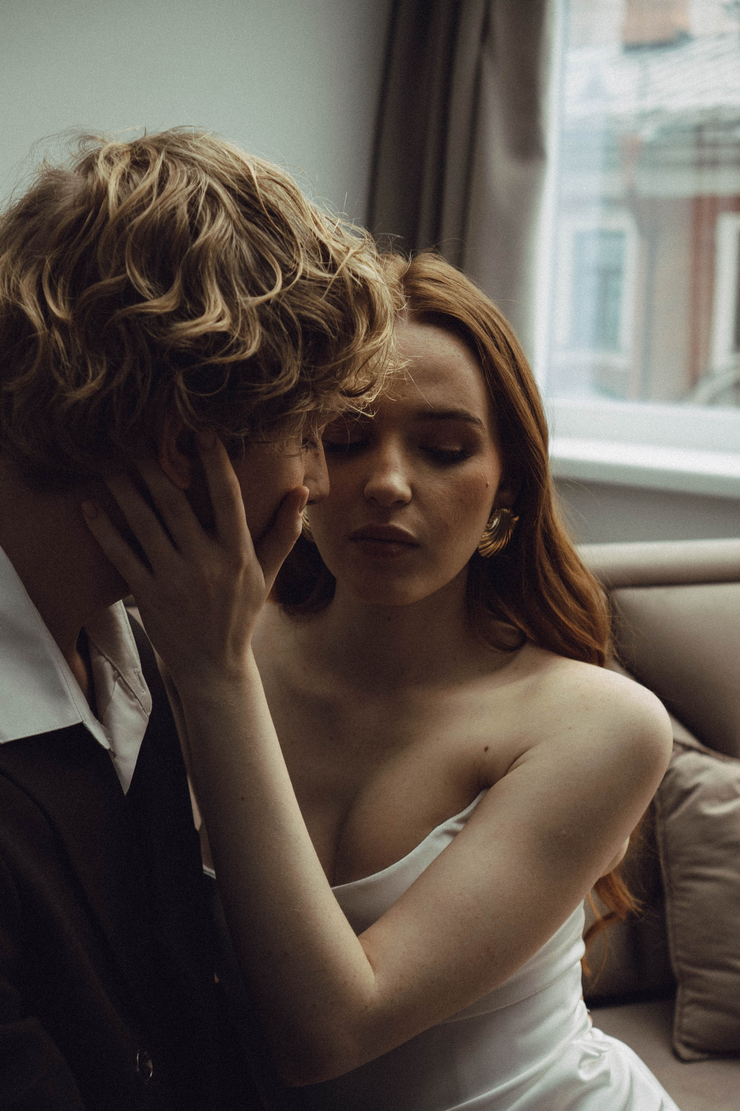 СВАДЕБНАЯ СЬЕМКА В ОТЕЛЕ. СБОРЫ ЖЕНИХА И НЕВЕСТЫ И ТАКЖЕ ТОР И ПОДГОТОВКА К ПРОГУЛКЕ. Профессиональный фотограф, Санкт-Петербург — Виктория Богомолова