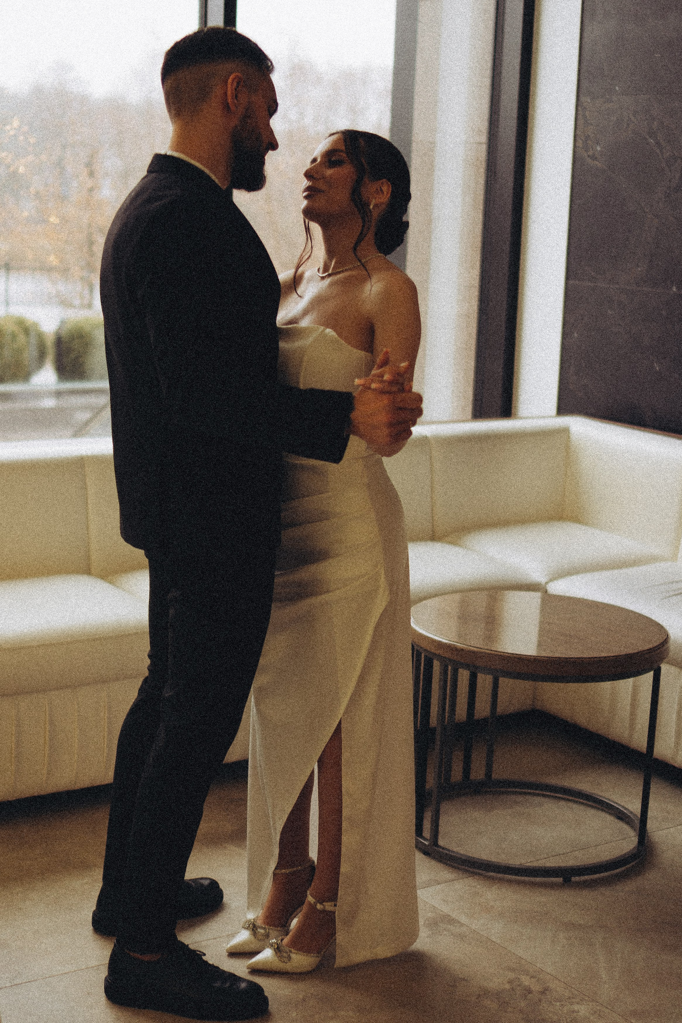 СВАДЕБНАЯ СЬЕМКА СБОРОВ ЖЕНИХА И НЕВЕСТЫ В ОТЕЛЕ И ТАКЖЕ ФОТОСЕССИИЯ В ОТЕЛЕЕ МЕГАПОЛИС БРЯНСК. Профессиональный фотограф, Санкт-Петербург — Виктория Богомолова