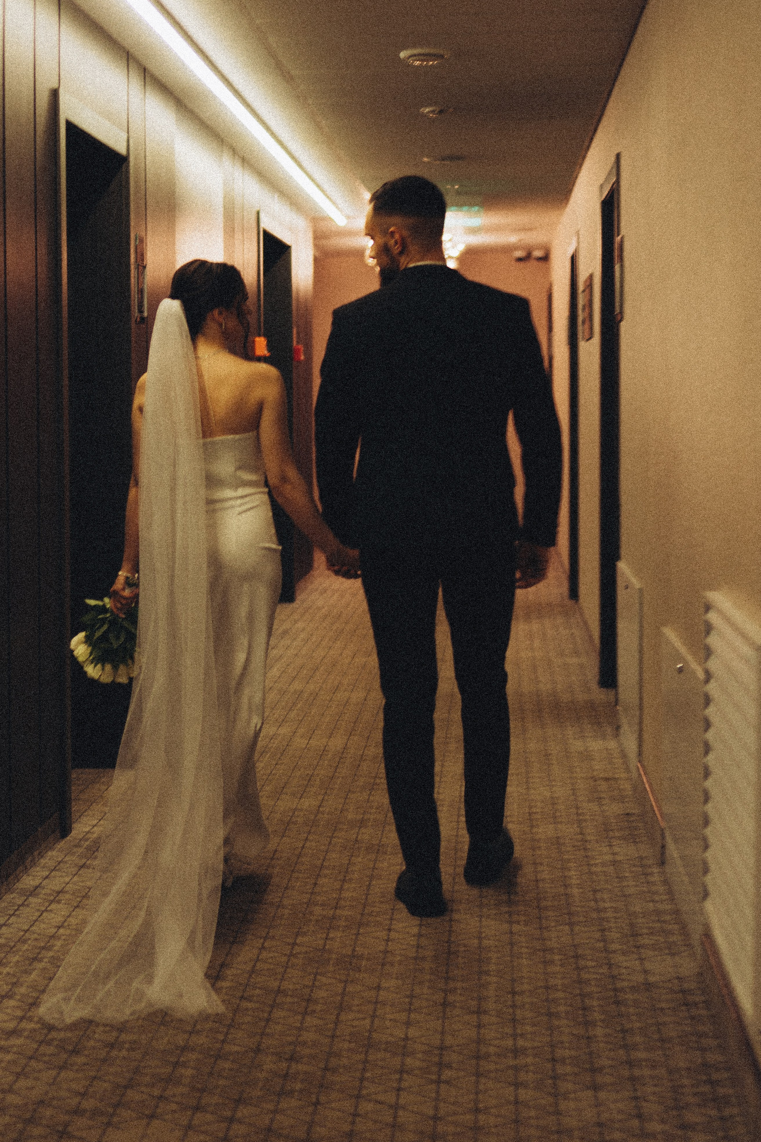 СВАДЕБНАЯ СЬЕМКА СБОРОВ ЖЕНИХА И НЕВЕСТЫ В ОТЕЛЕ И ТАКЖЕ ФОТОСЕССИИЯ В ОТЕЛЕЕ МЕГАПОЛИС БРЯНСК. Профессиональный фотограф, Санкт-Петербург — Виктория Богомолова