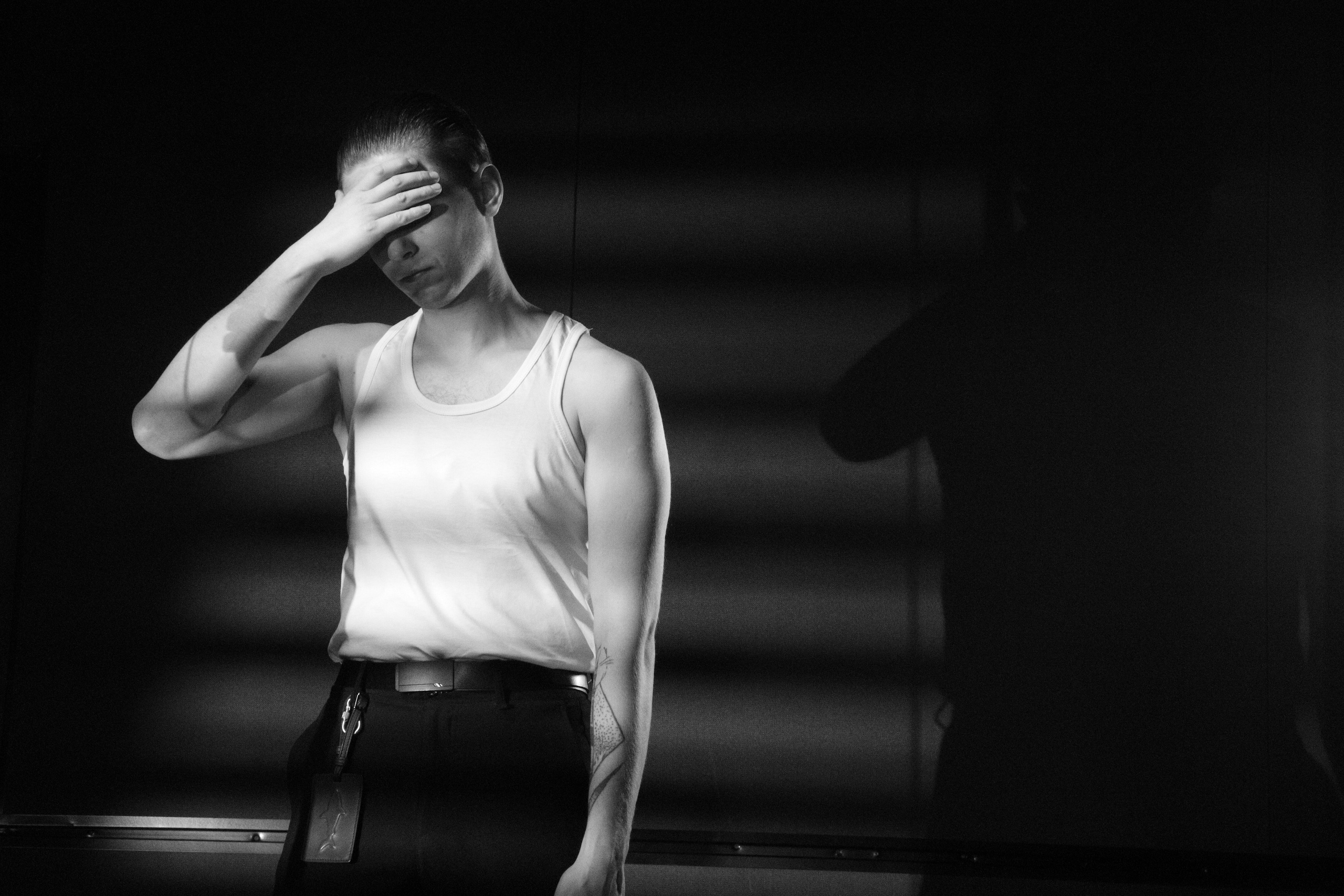 Alone. IDI V KADR | DRAMA QUEEN