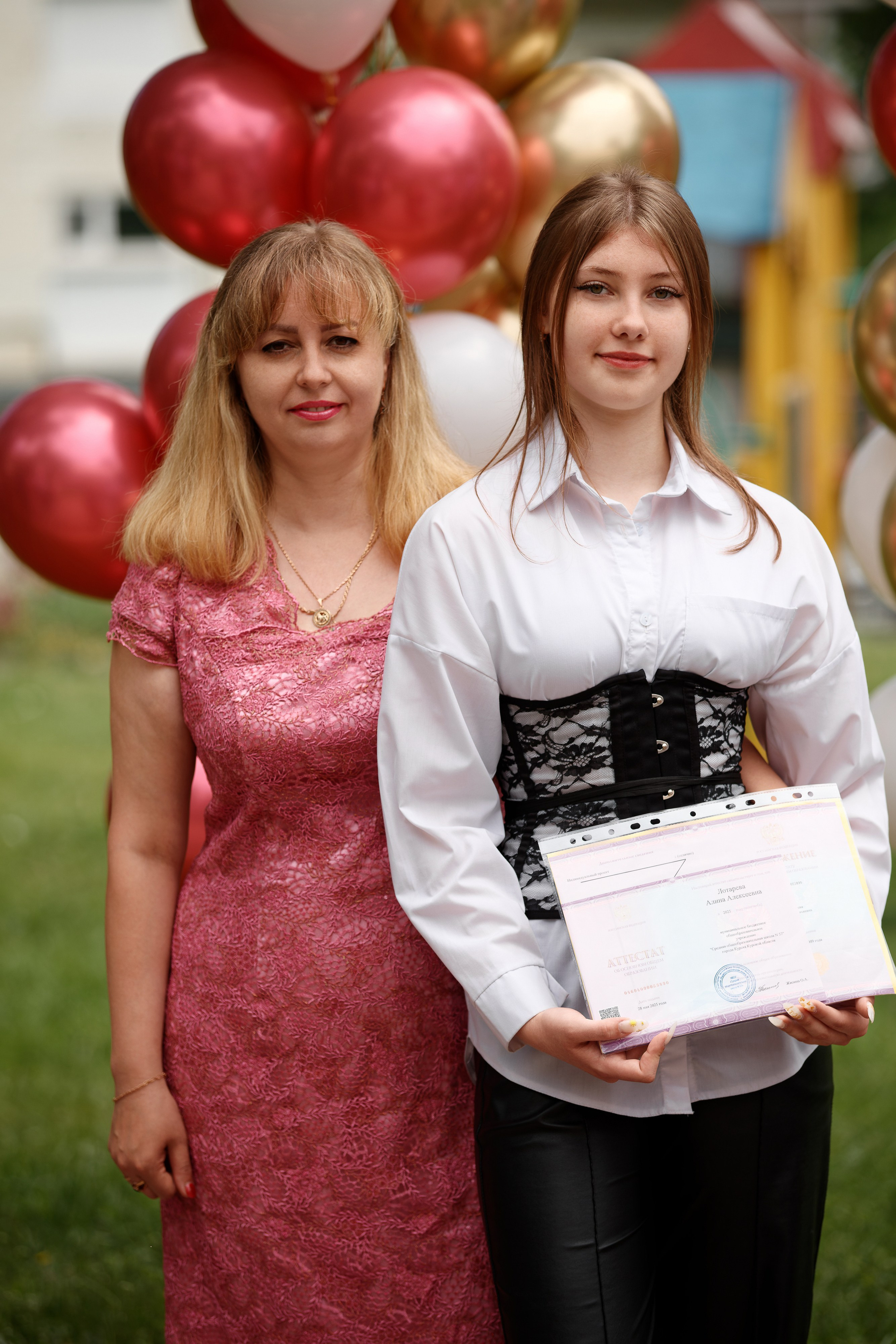 Вручение аттестатов Школа № 57. Семейный фотограф — Макс Белогрудов