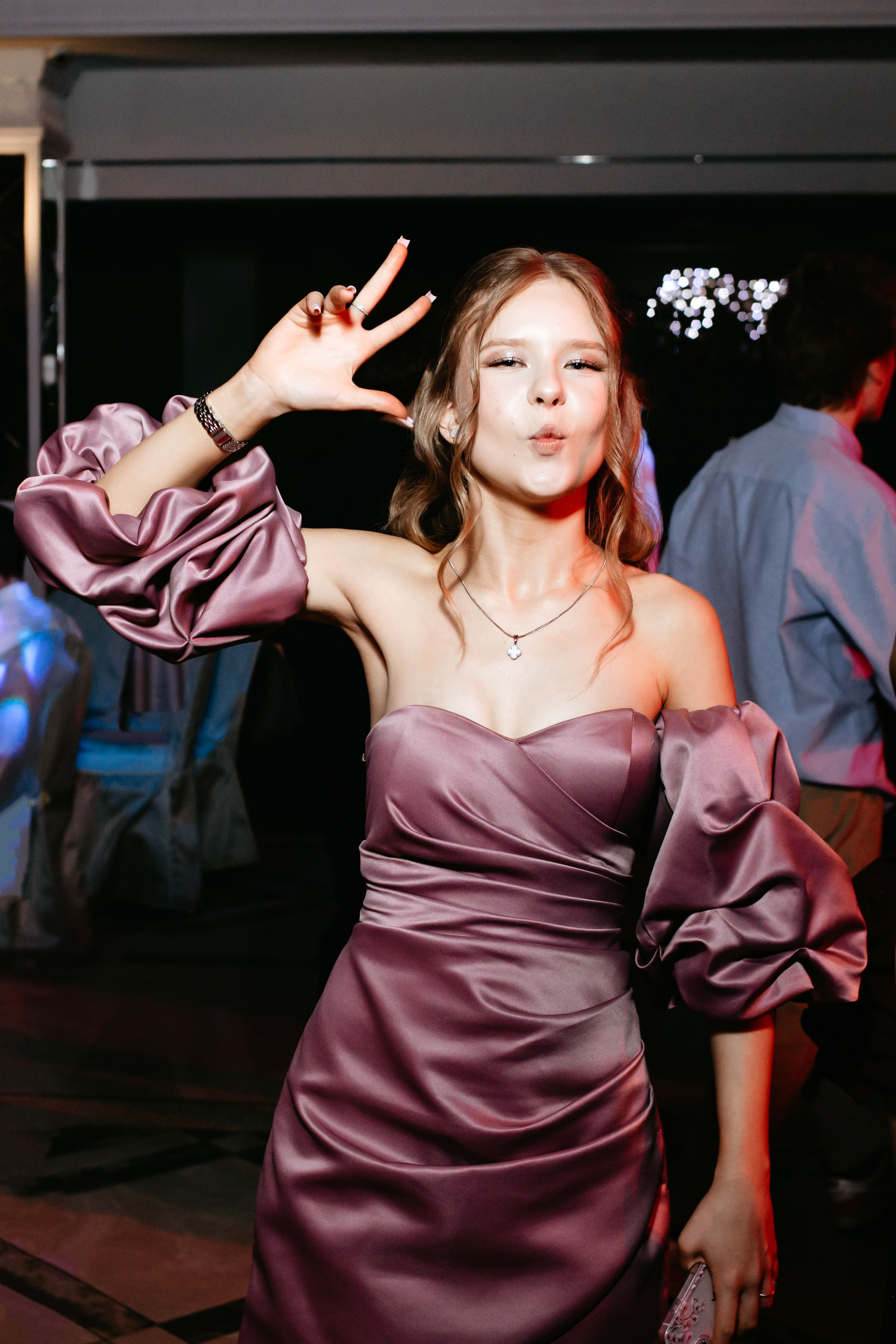 Выпускной 2025 (9класс) 124 школа. Фотограф в Челябинске Ополихина Анна