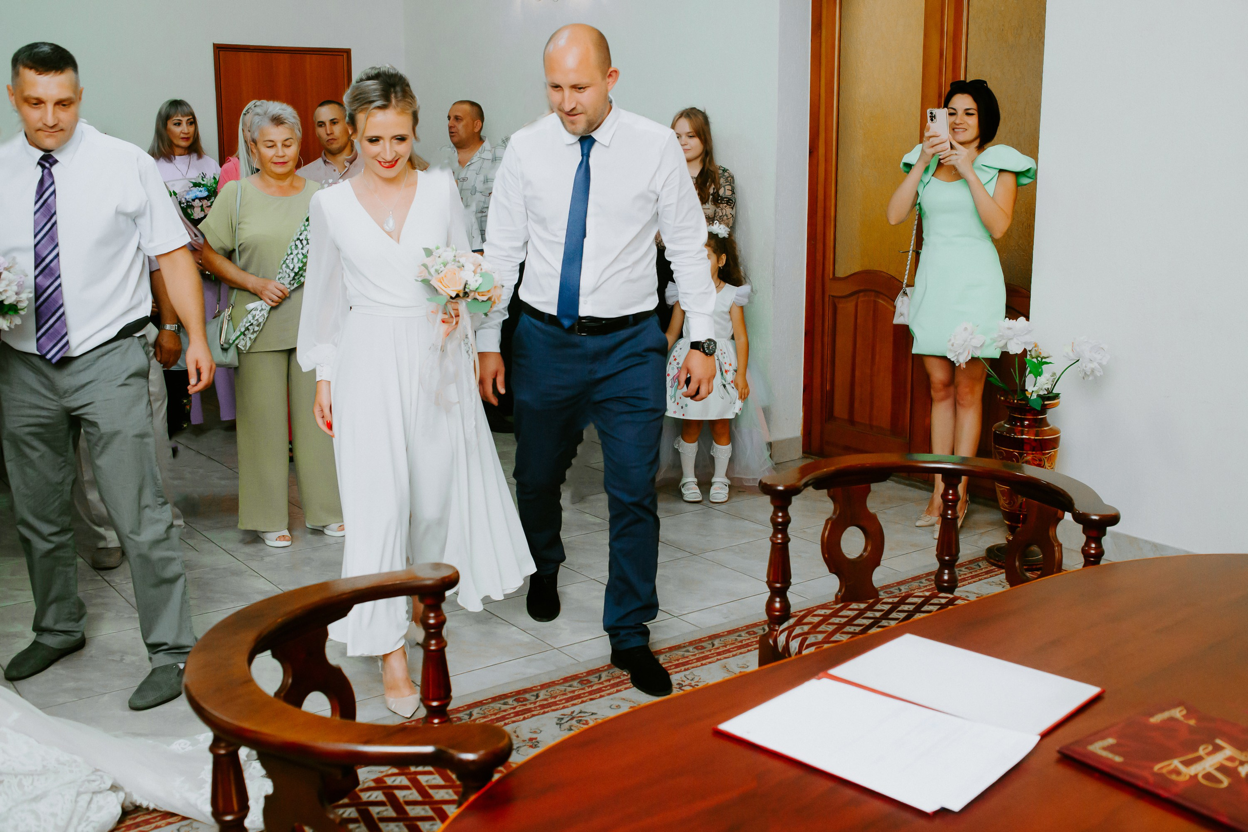 Загс и прогулка. Елена и Виктор. Фотограф в Челябинске Ополихина Анна