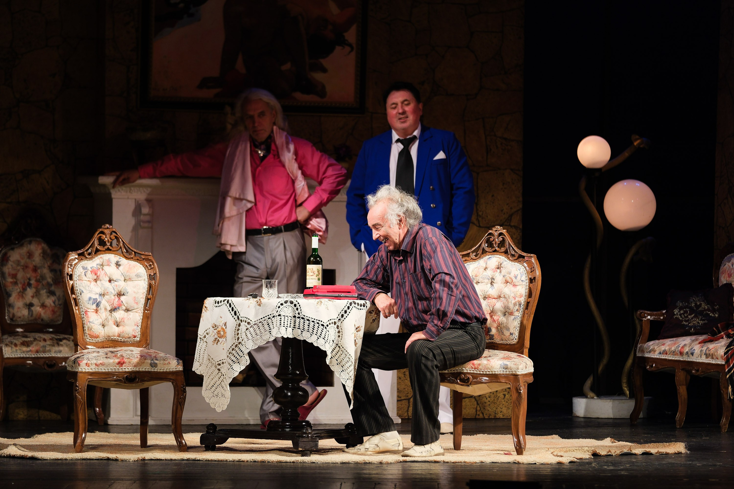 Ужин с дураком. Фотограф Анатолий Деникин