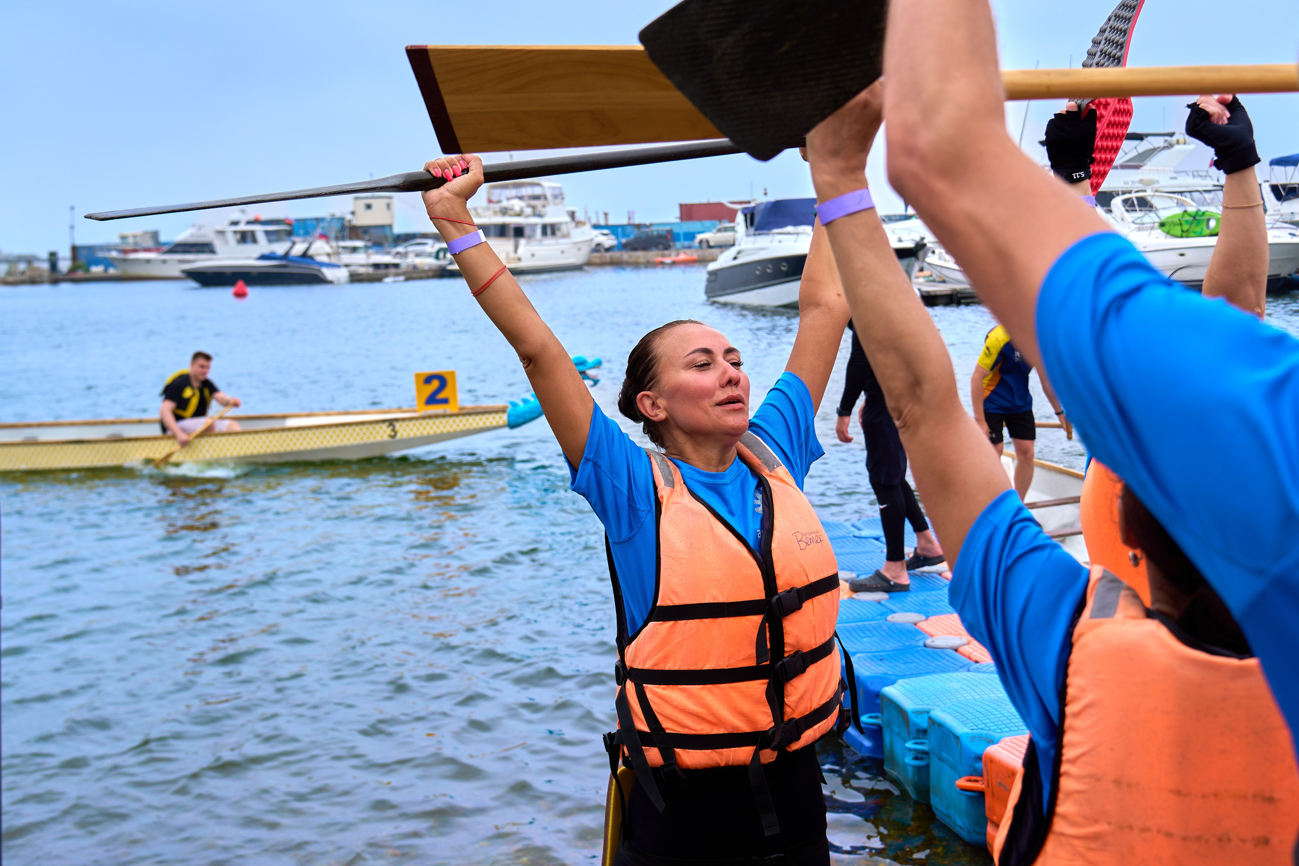 Соревнования на лодках дракон Айс Юнион. Фотограф во Владивостоке