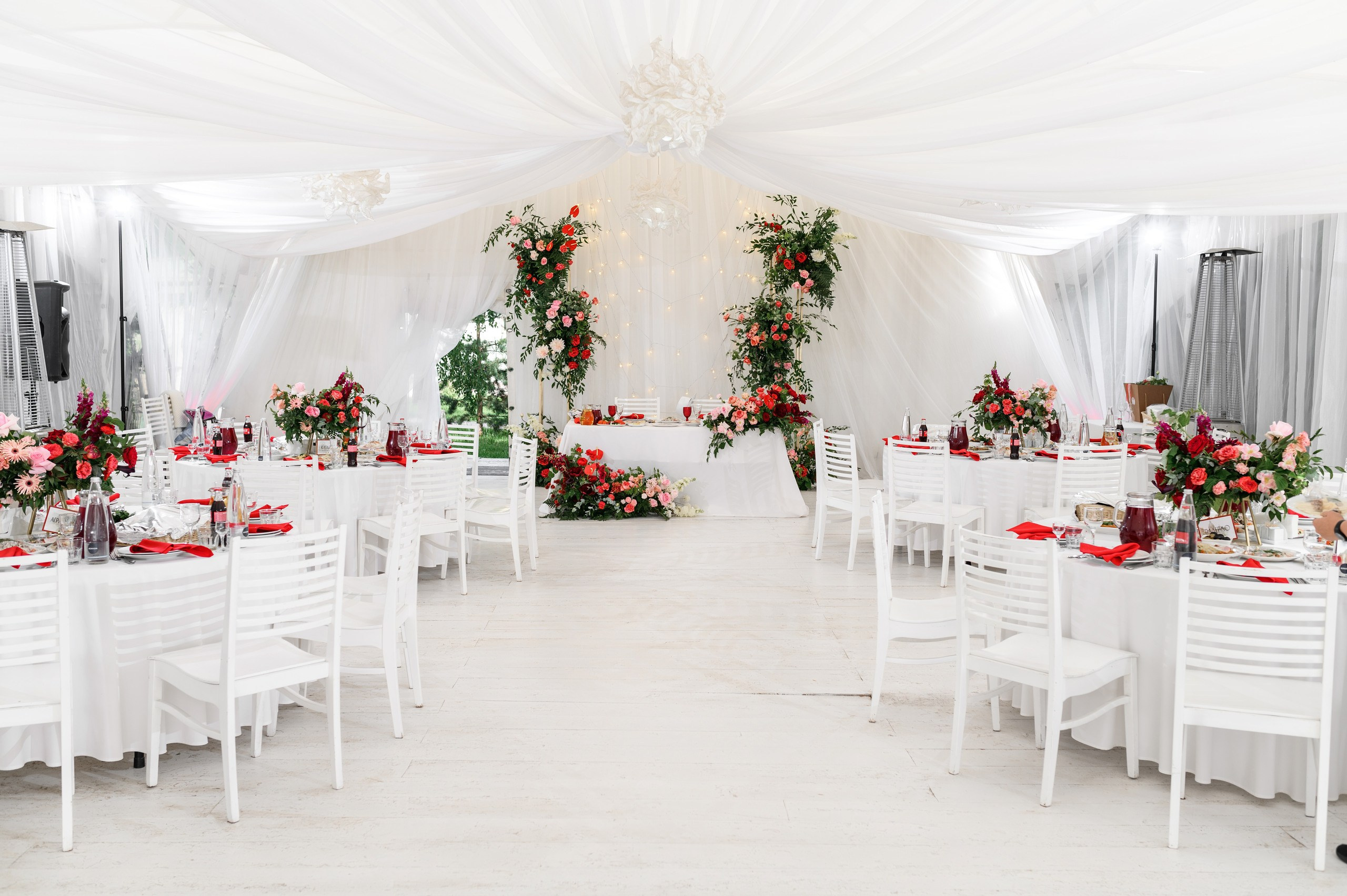 Свадьба в усадьбе Остров. Kirillova Studio — мастерская декора и событий Юли Кирилловой