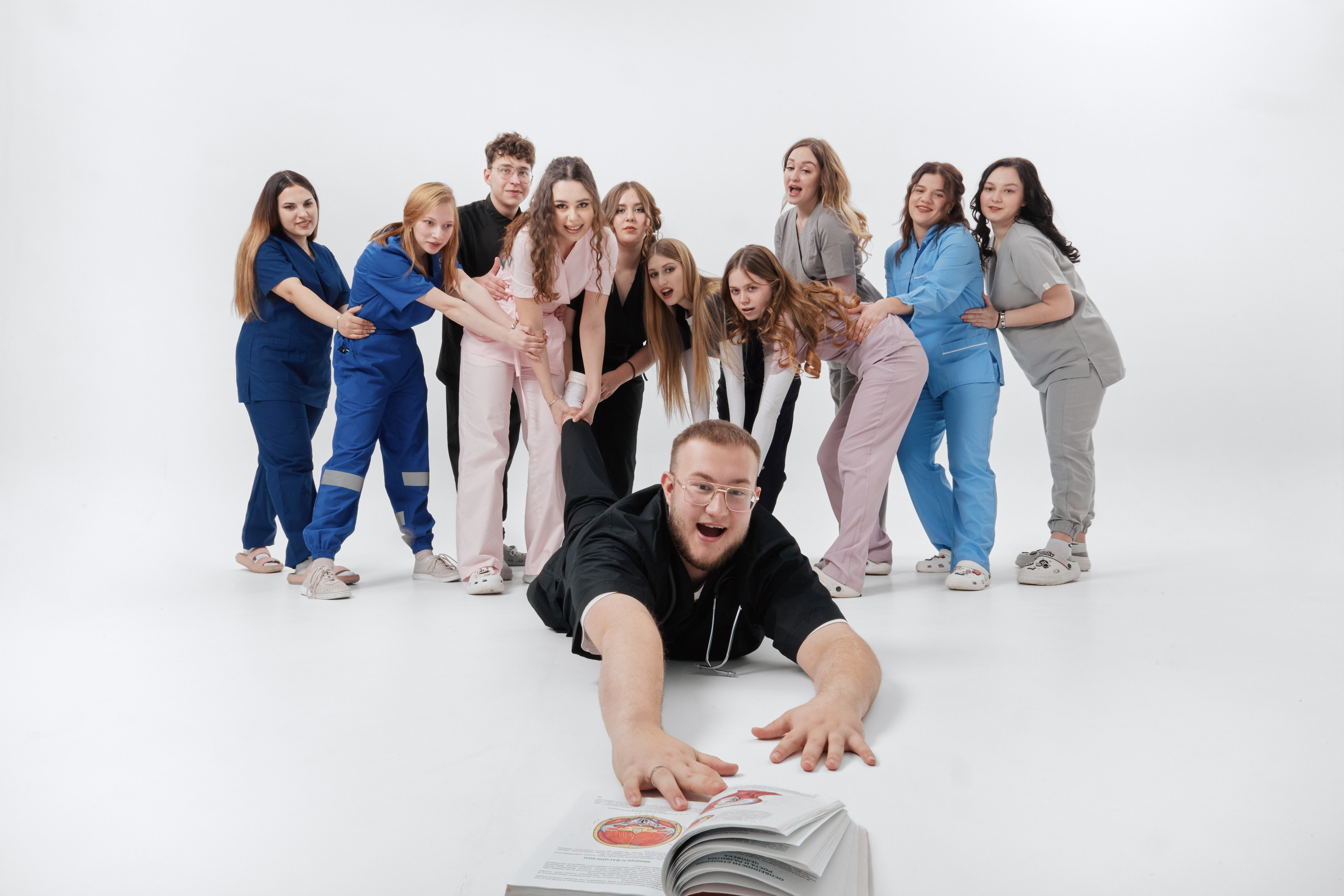 Выпускной мед. Фотограф и видеограф в Кургане Леонид Корнильев