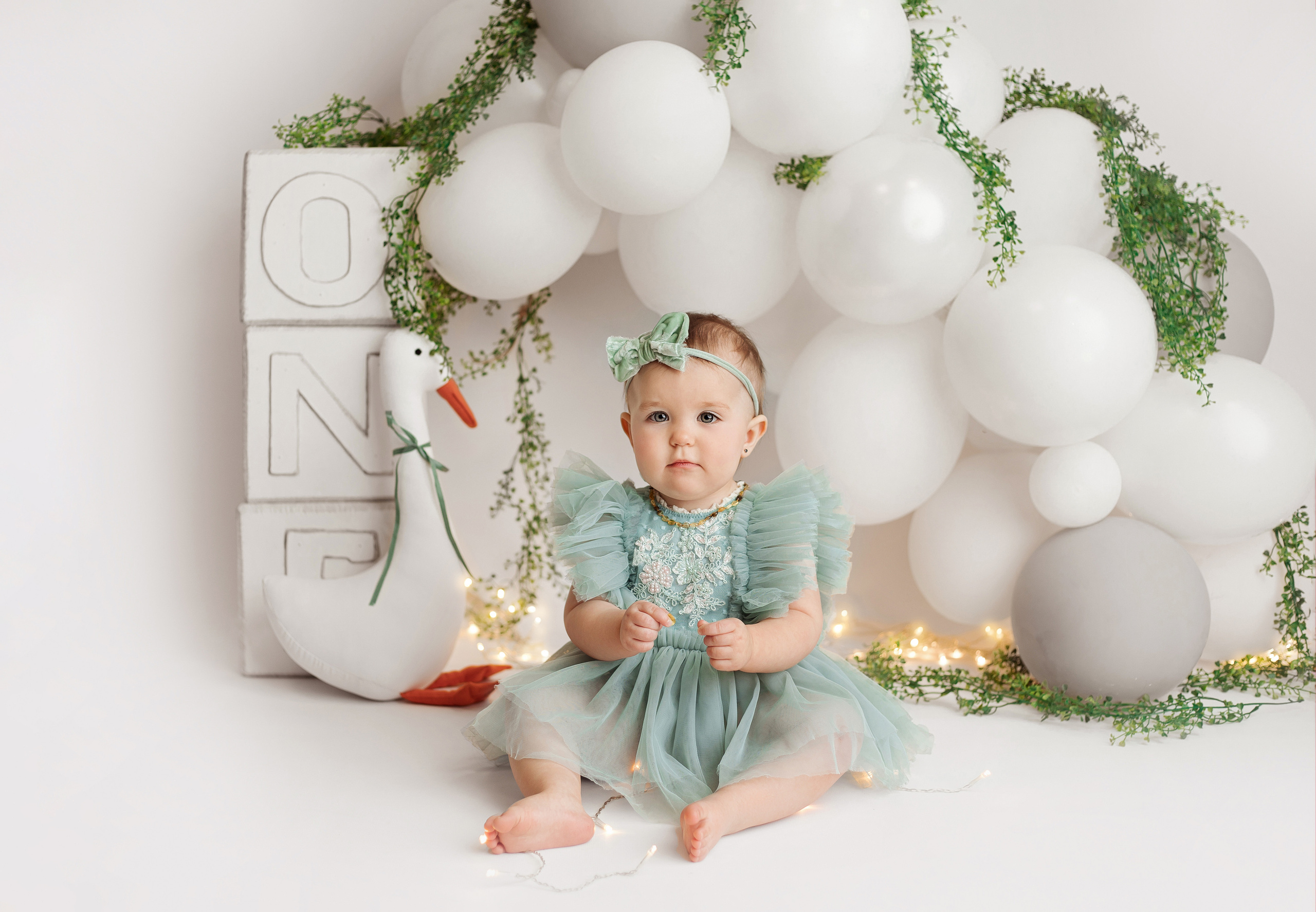 Праздничное оформление. Фотограф беременности, новорожденных Москва. годики под ключ