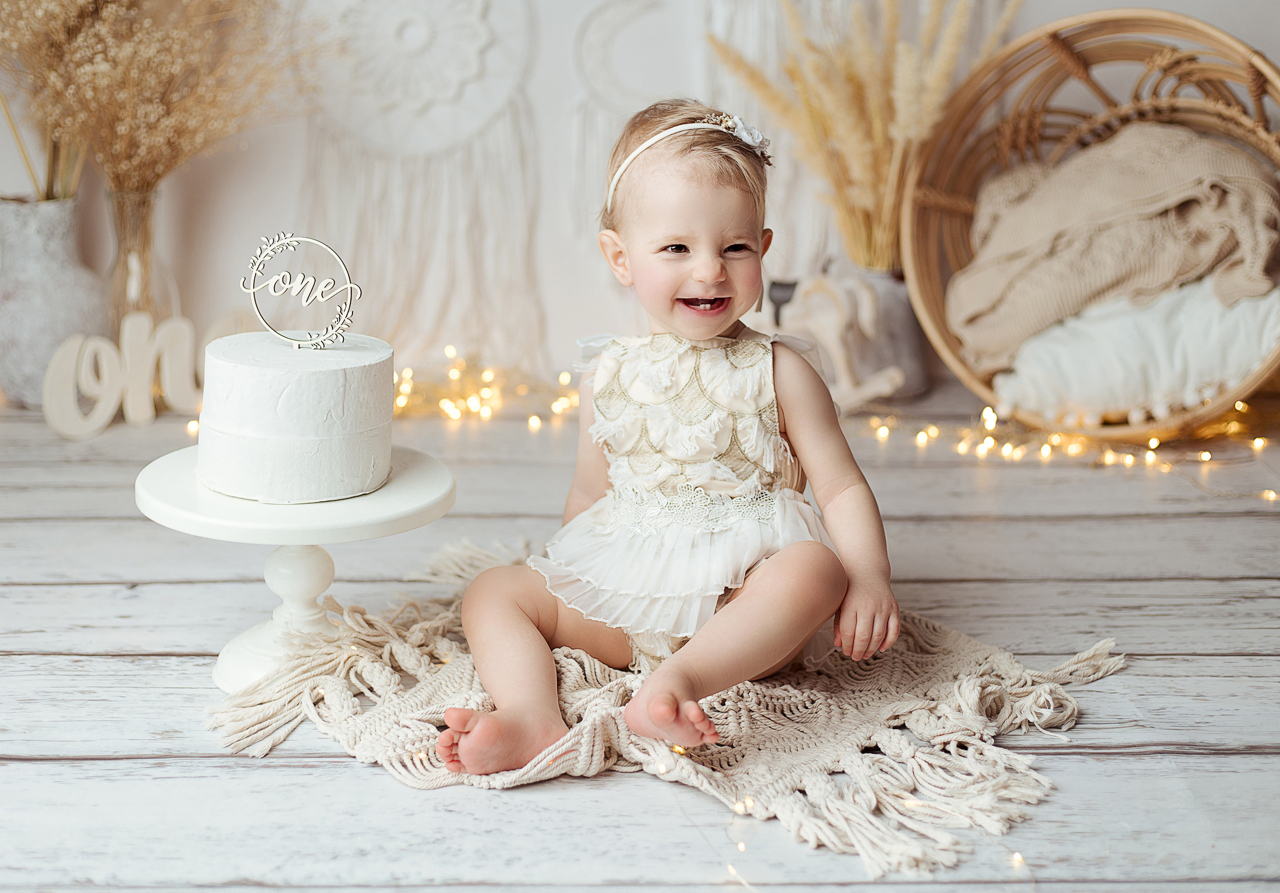 Праздничное оформление. Фотограф беременности, новорожденных Москва. годики под ключ