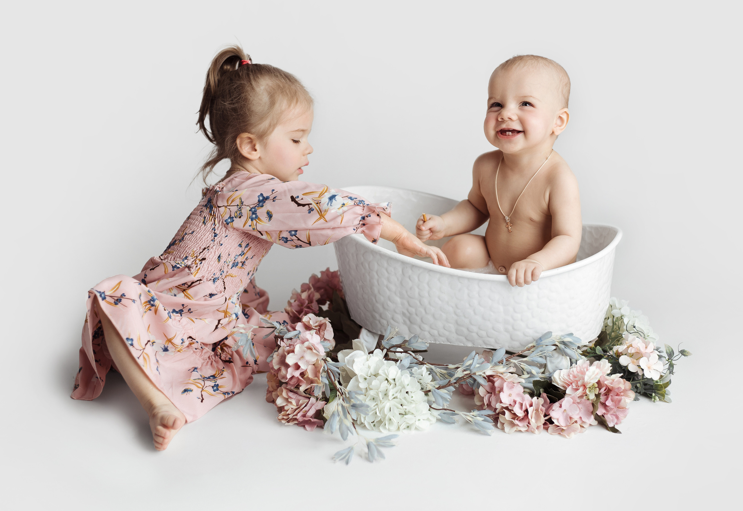 Ванночки. Фотограф беременности, новорожденных Москва. годики под ключ