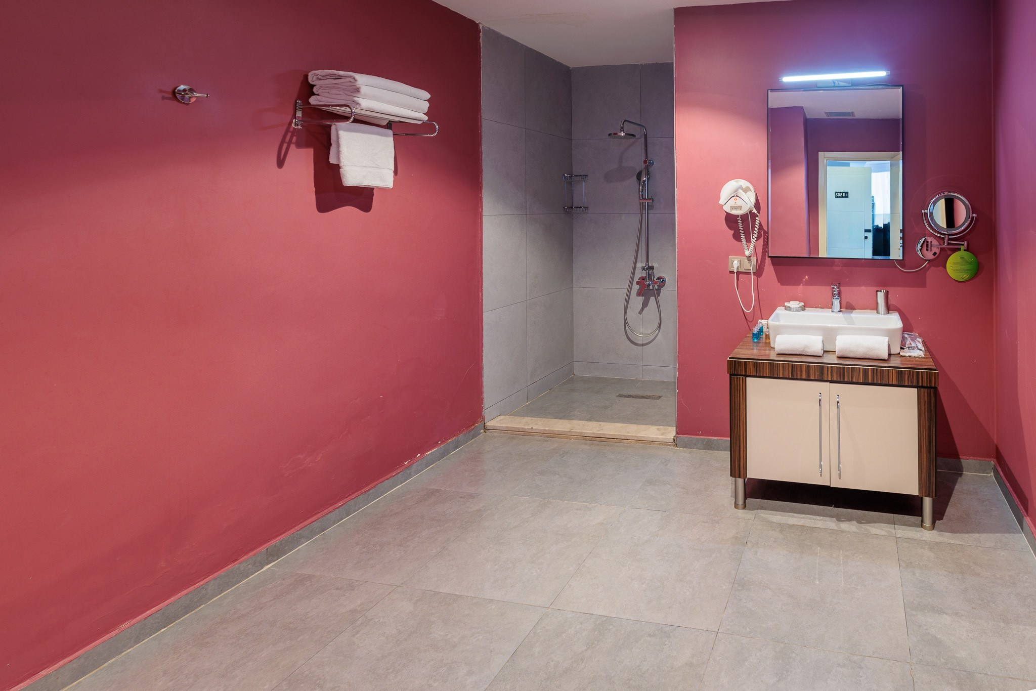 SKY TOWER (METRO CITY). Режиссёр, клипмейкер, фотограф — Андрей Охота