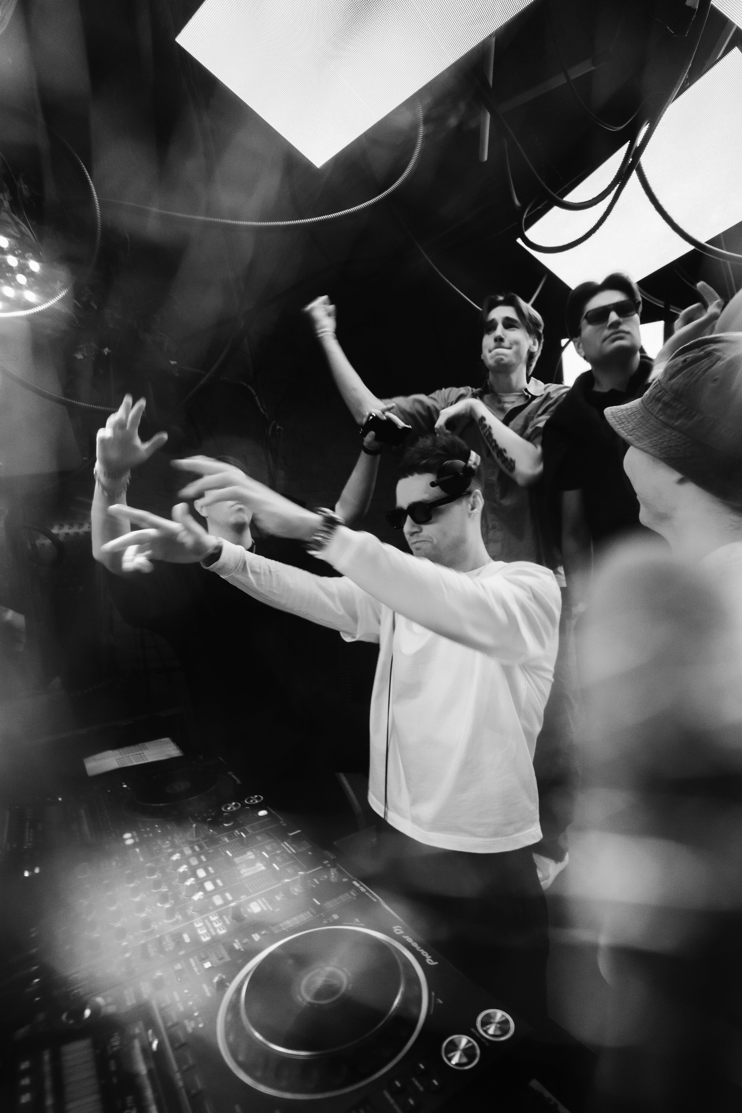 «Семья» х NIMAN / 2025. Саша Копылов, фотограф в Казани