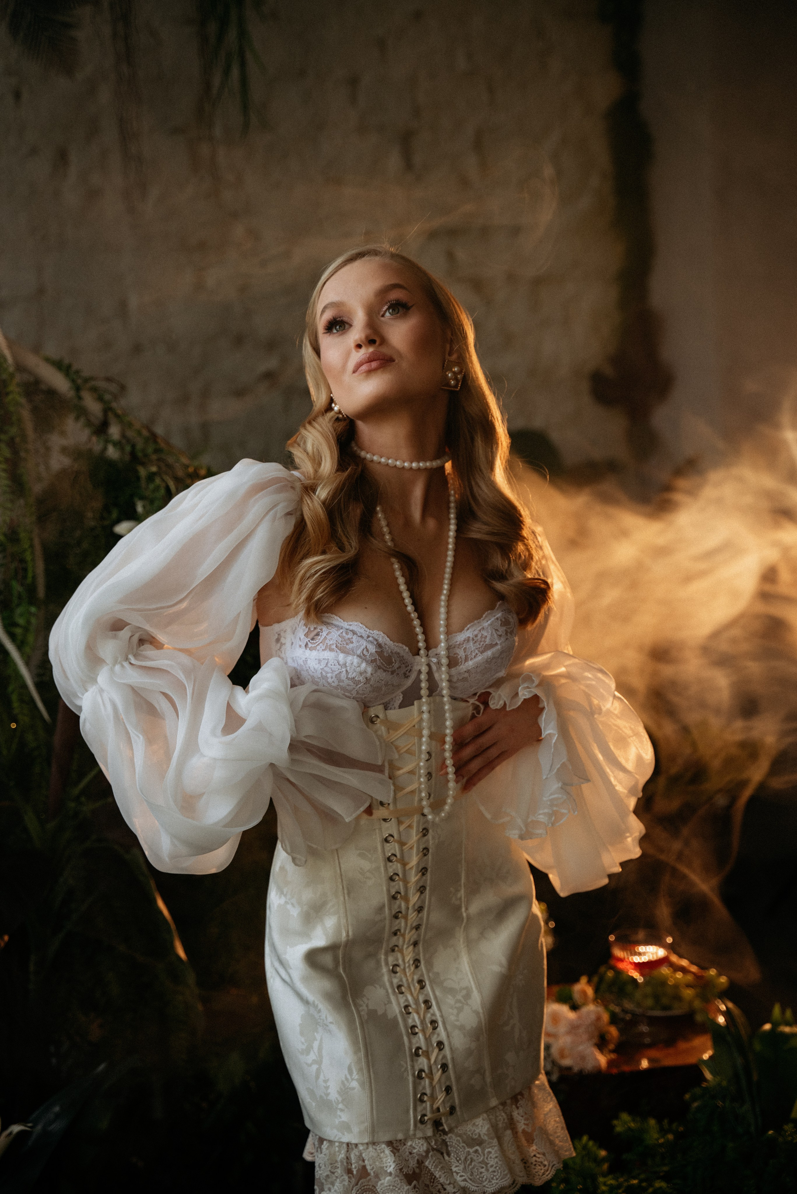 Невеста на пикнике в замке