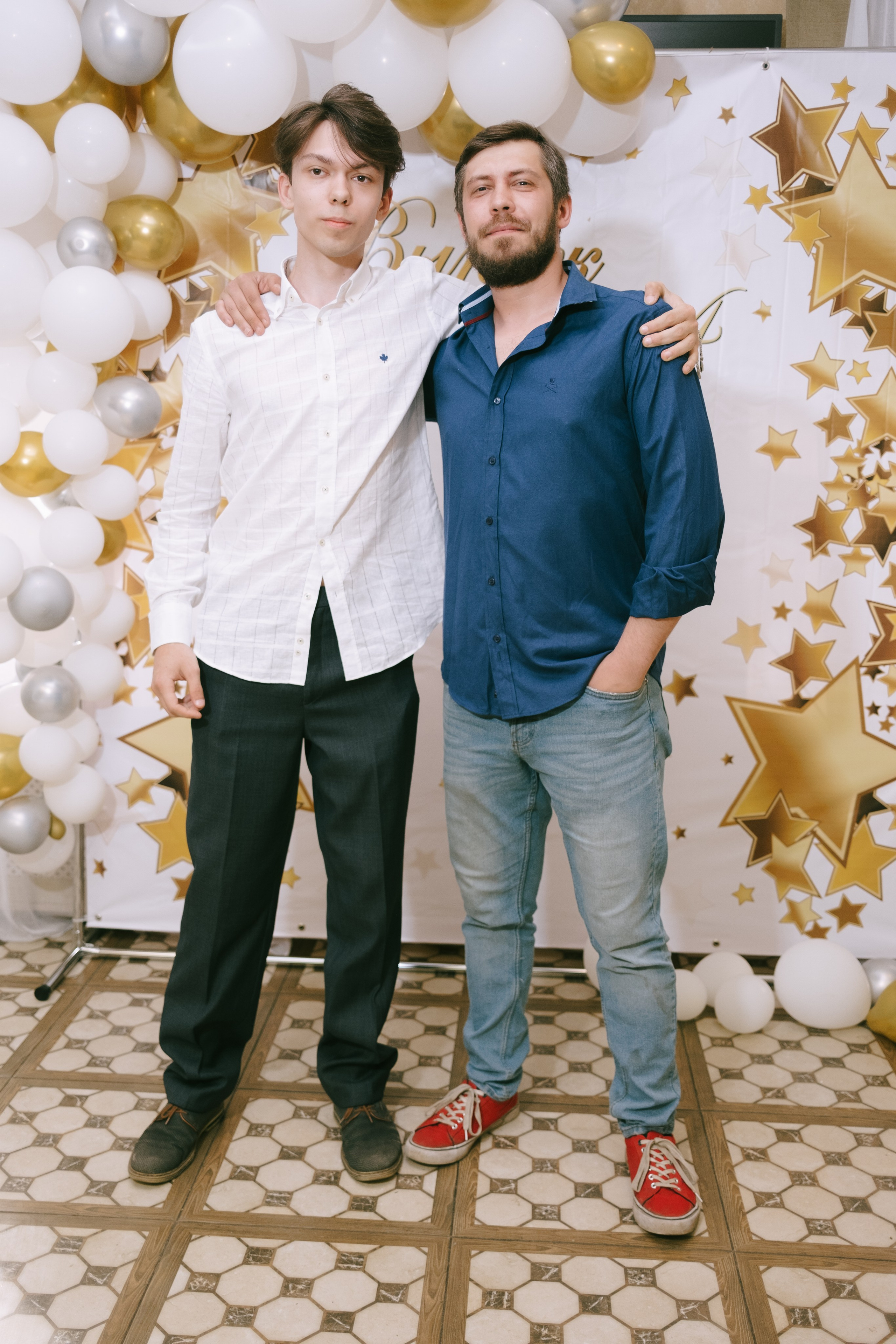 Выпускной школа 33. Свадебный и репортажной фотограф Денис Ожигин в Краснодаре и Краснодарском крае