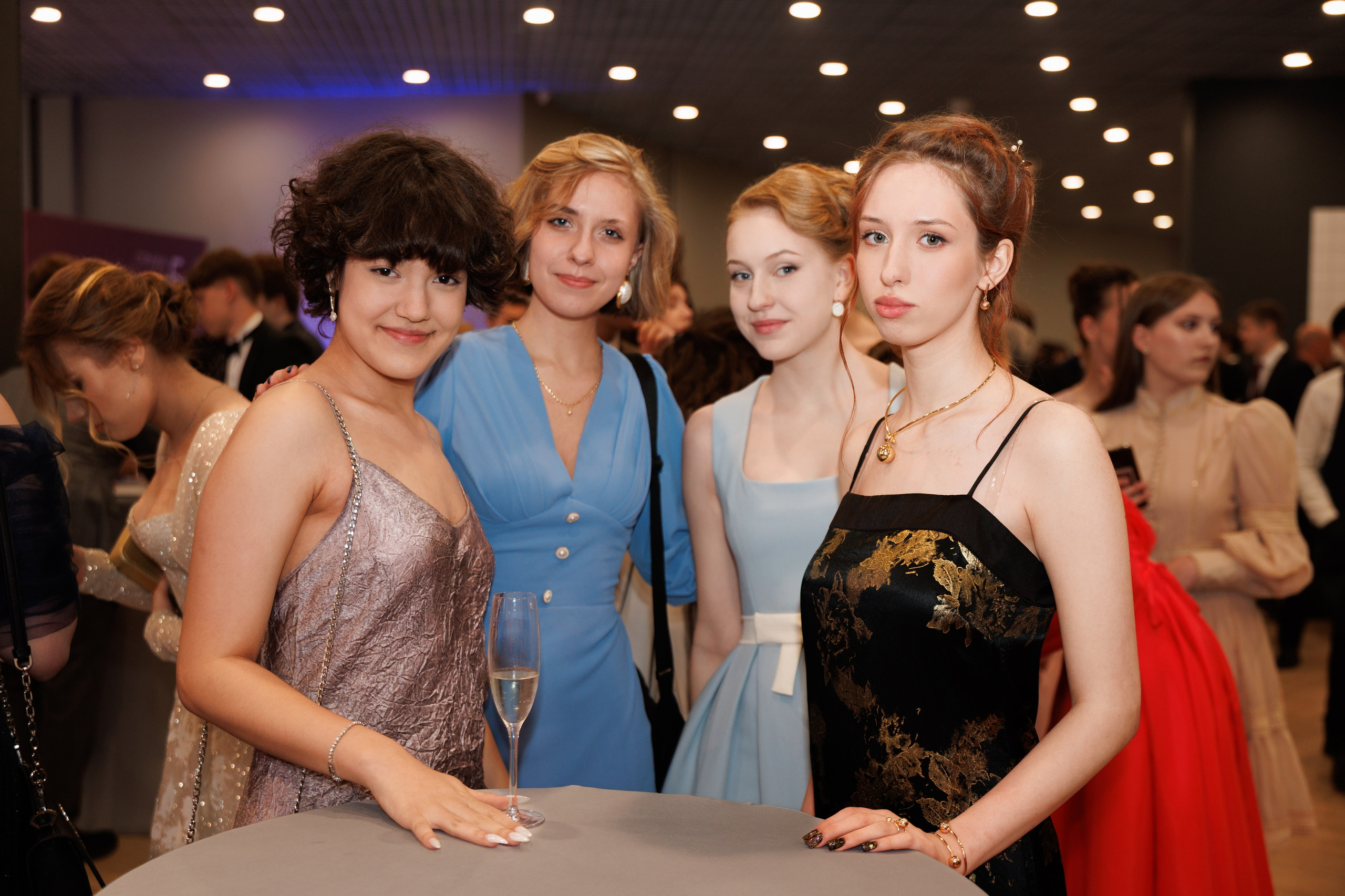 Страна 56. Репортажной, Свадебный, школьный