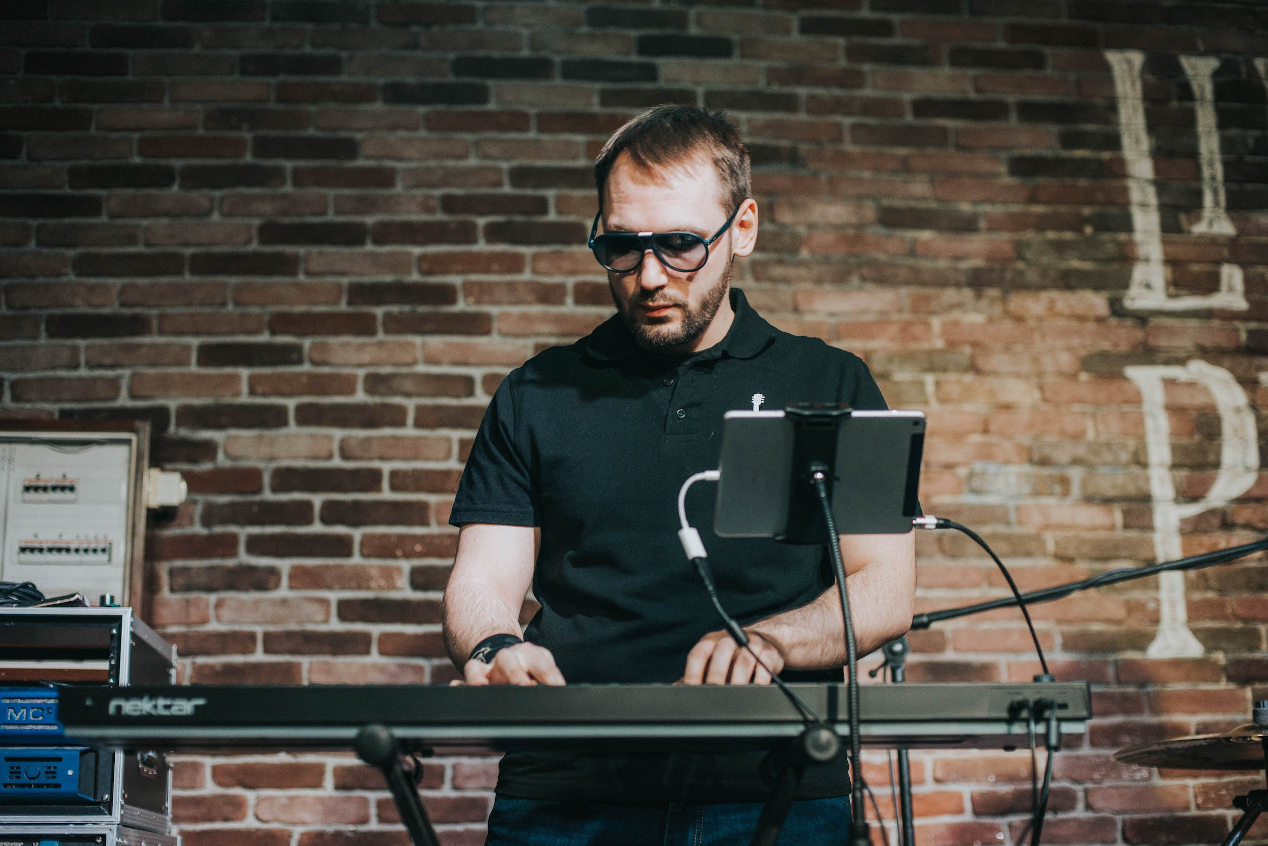 LifePub 16.03.2022. Московская кавер-группа BankBand