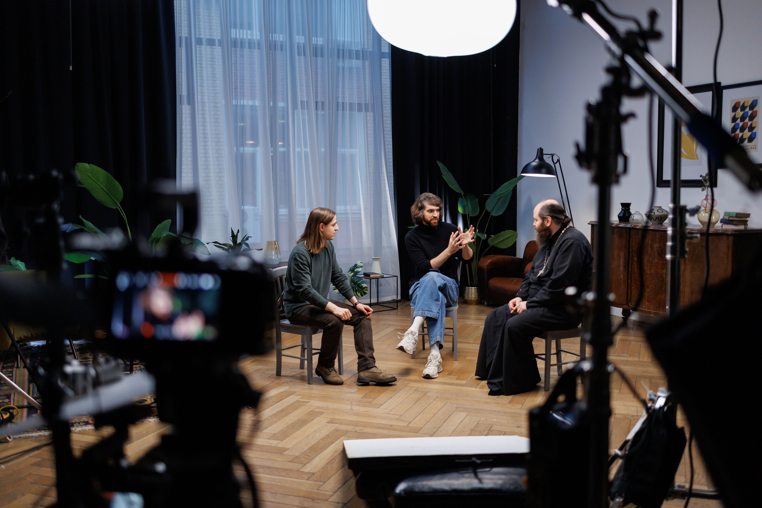 Backstage подкаст Серафим. Репортажный фотограф/видеограф Артур Аванесян в Москве