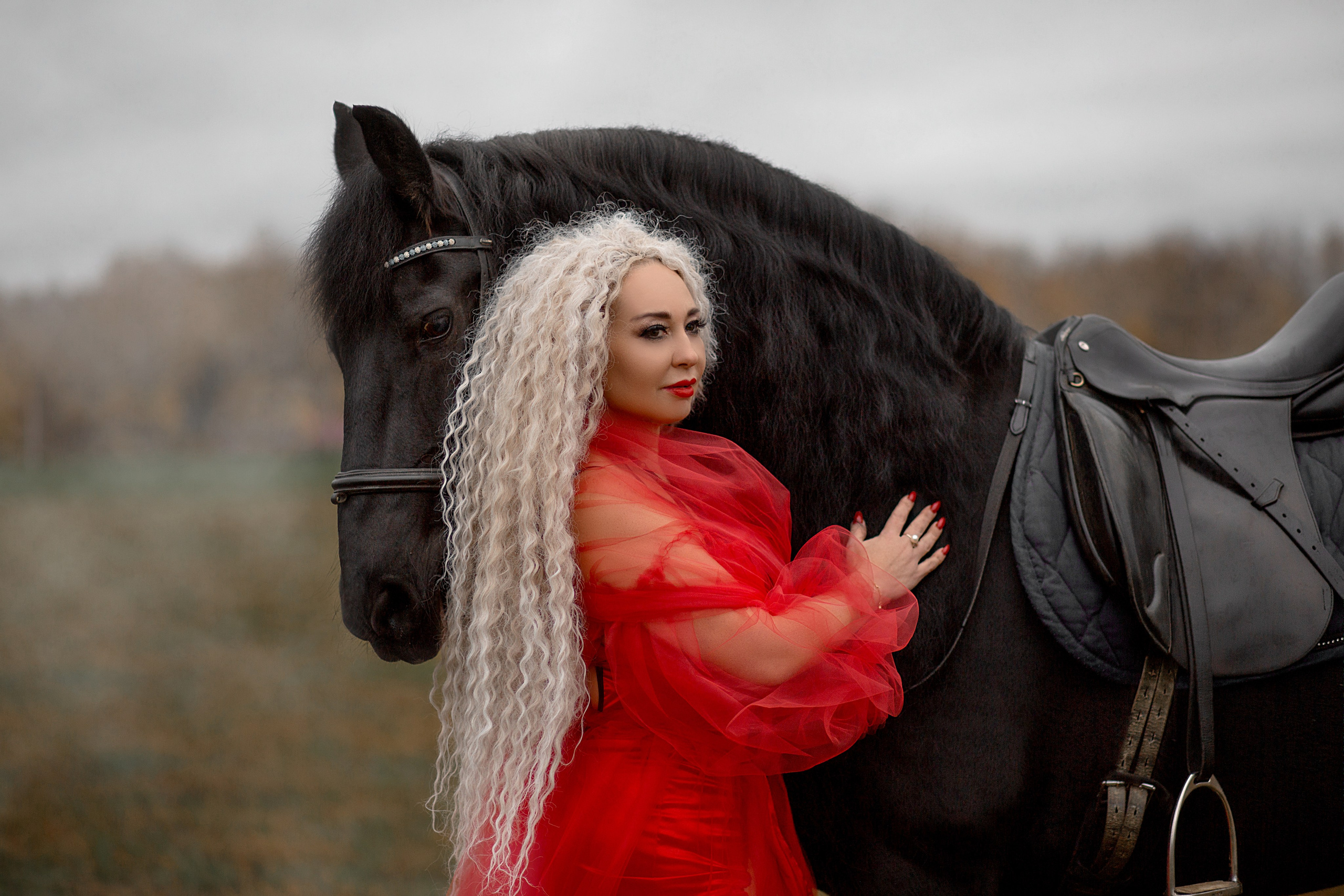 Олена и Дантес (КСК Курцево). Фотосессия с лошадьми в Нижнем Новгороде