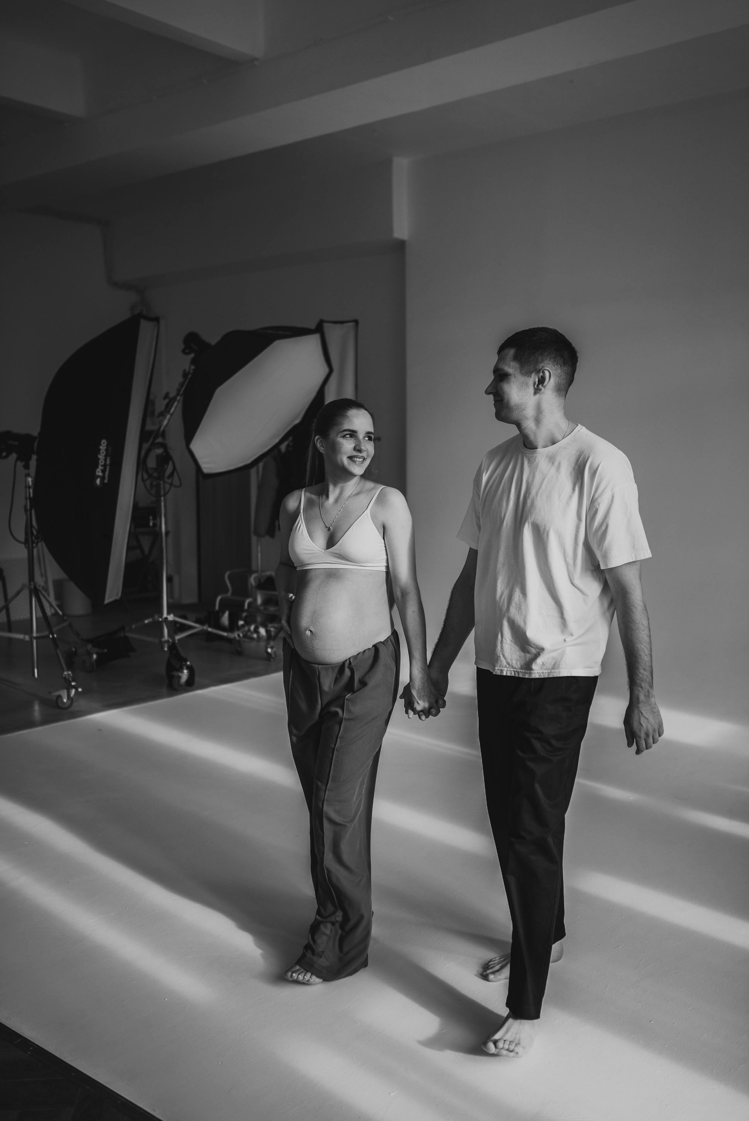 Фотосессия беременности в студии. Семейный фотограф в Домодедово и Москве Елена Пичугина