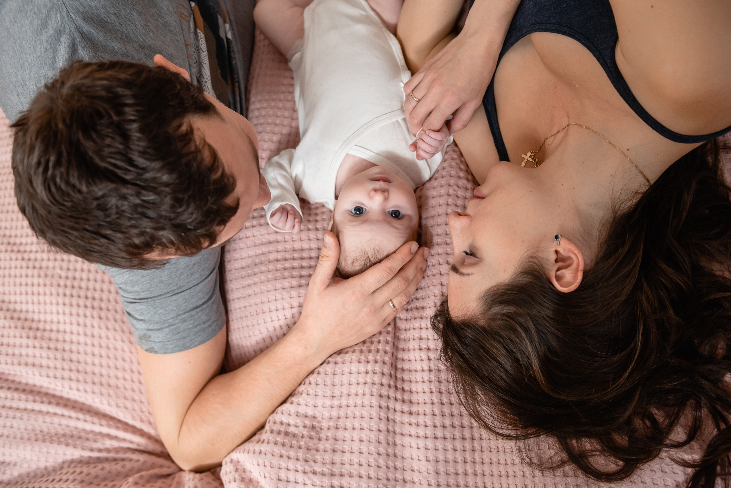 Фото новорожденных. Свадебный, семейный фотограф в СПб Татьяна Игнашева. Выпускные альбомы