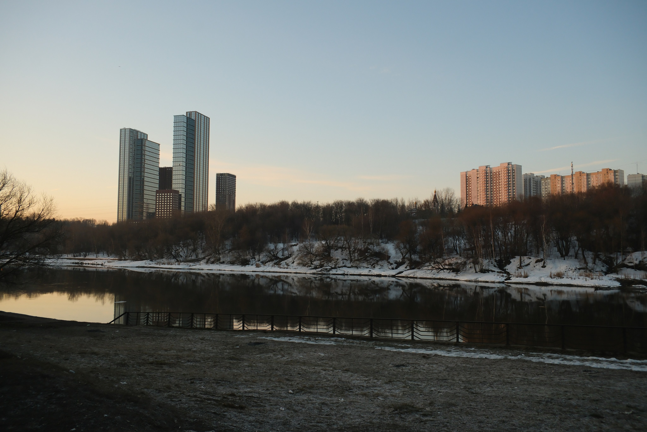 Улица, люди, жизнь…