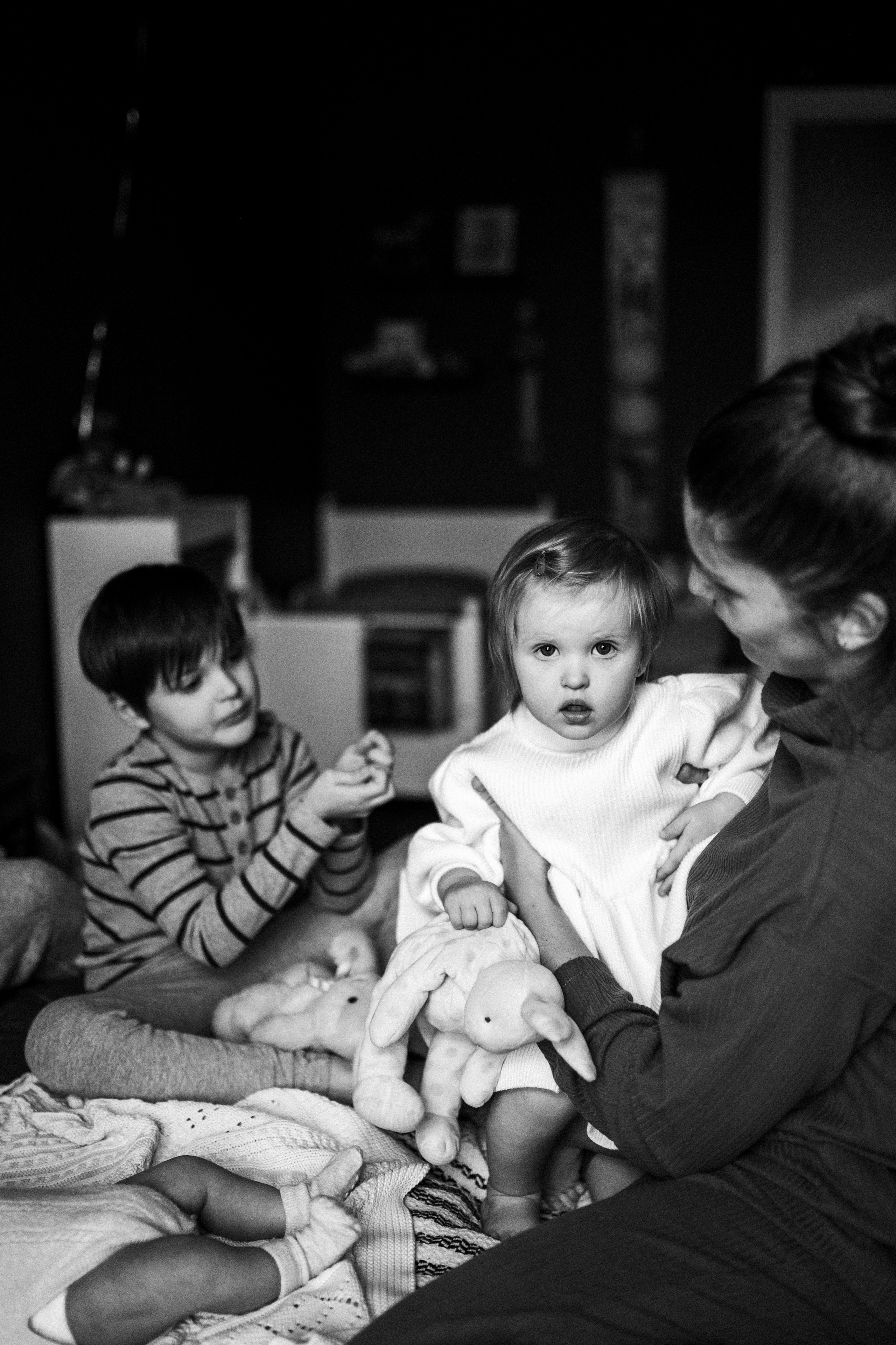 Дима, Нелли, Марк, Нина и Кира дома. Семейный и свадебный lifestyle-фотограф в Москве Мария Петрова