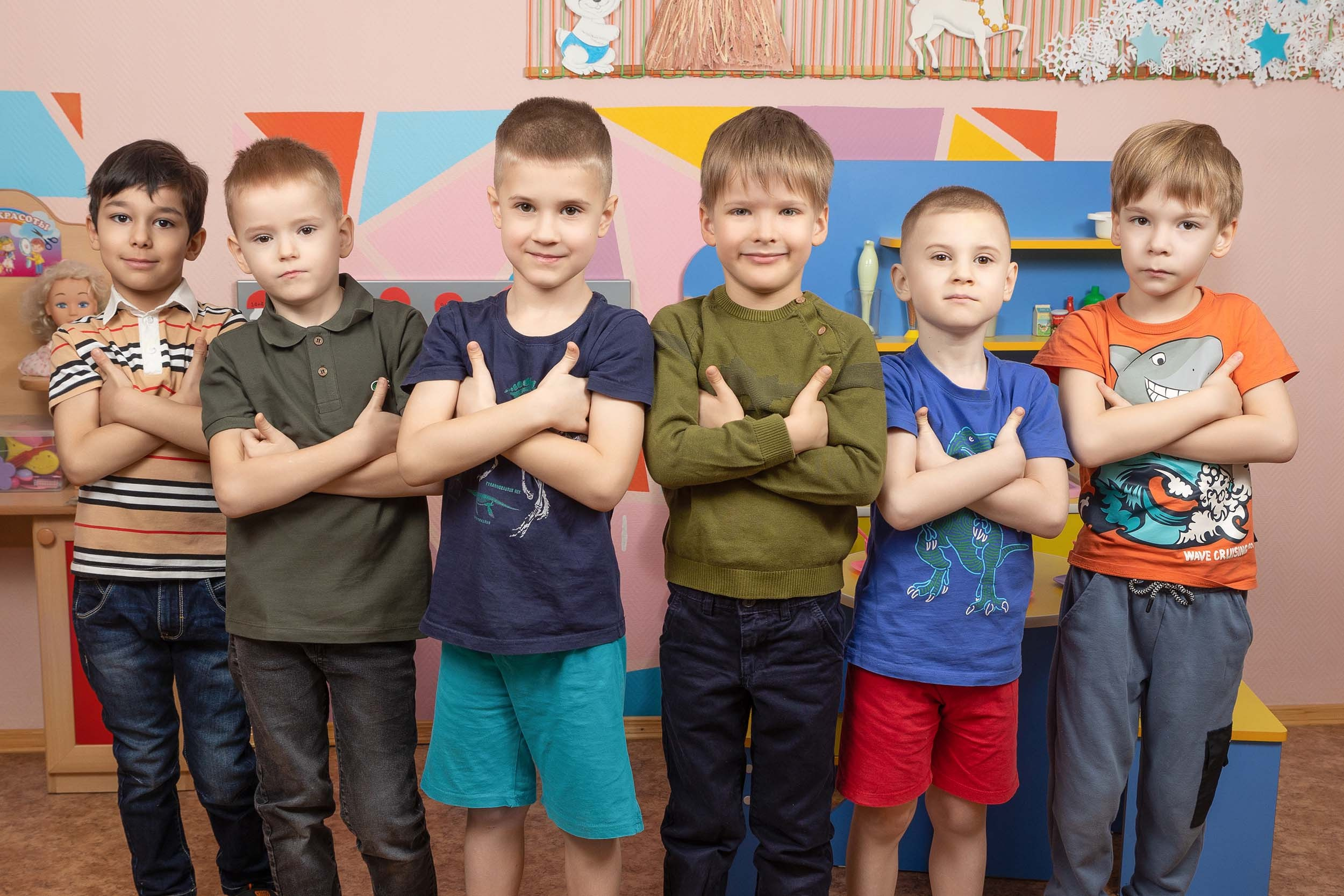 Групповые фотографии, фото с лучшим другом. Школьный и детсадовский фотограф Москва. Детский фотограф