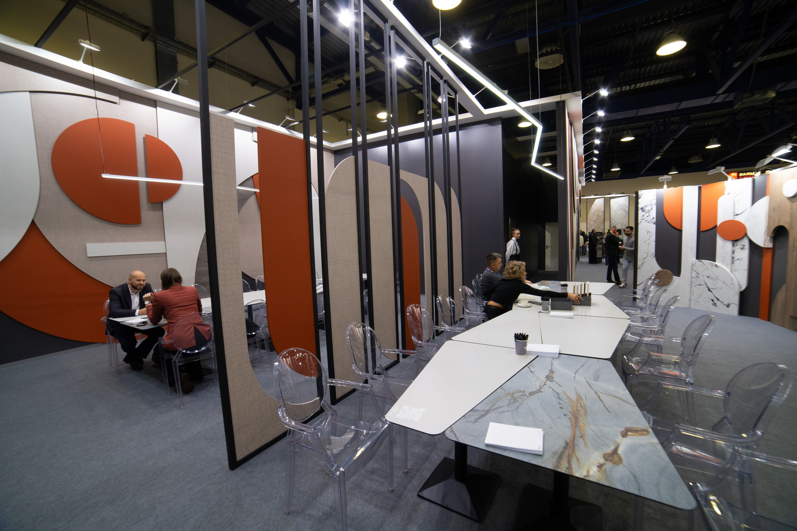 Выставочные стенды. Профессиональный портретный фотограф в Москве Владимир Глаголев