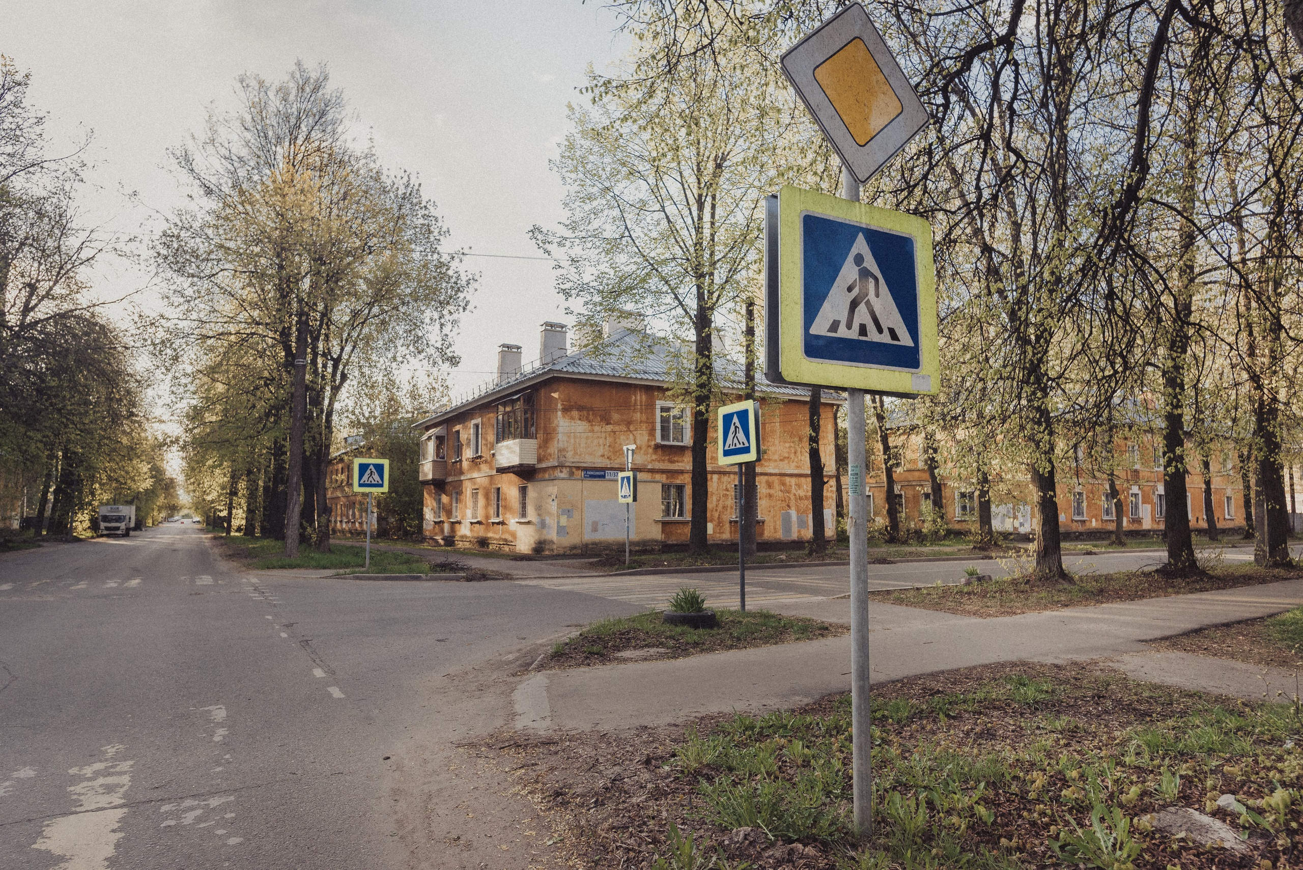 Проект #улицыгорода. Ярославль, ул. Карла Либкнехта. Документальный фотограф Илья Тихановский