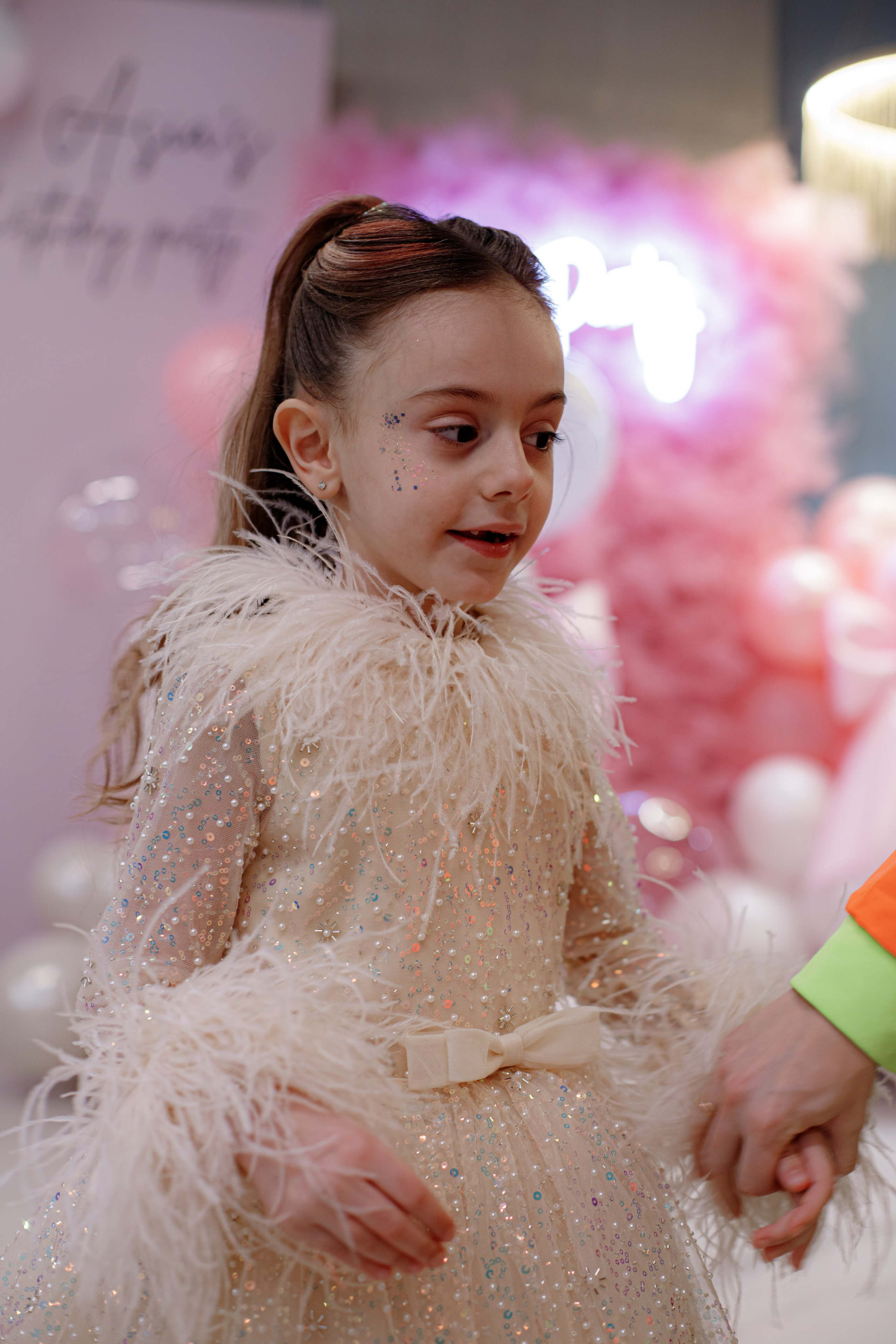 ASIA'S BIRTHDAY PARTY. Photokarish