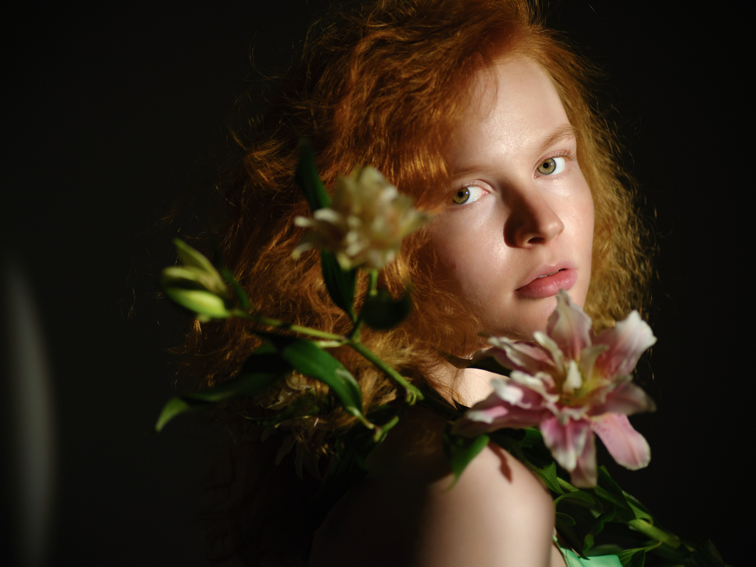 Майя. Лилии. Фотограф Юлия Глазкова