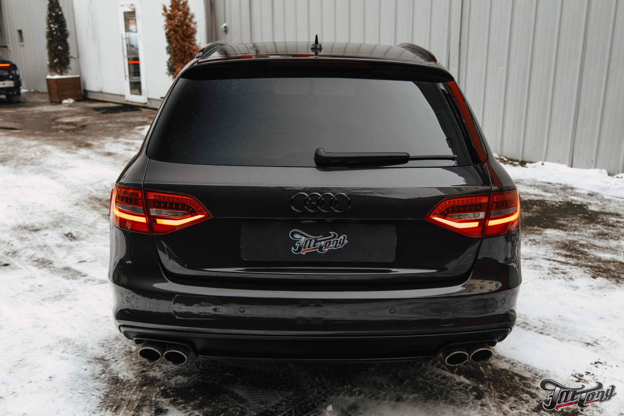 Audi S4 полный окрас кузова, кузовные работы и антихром. DeLorein