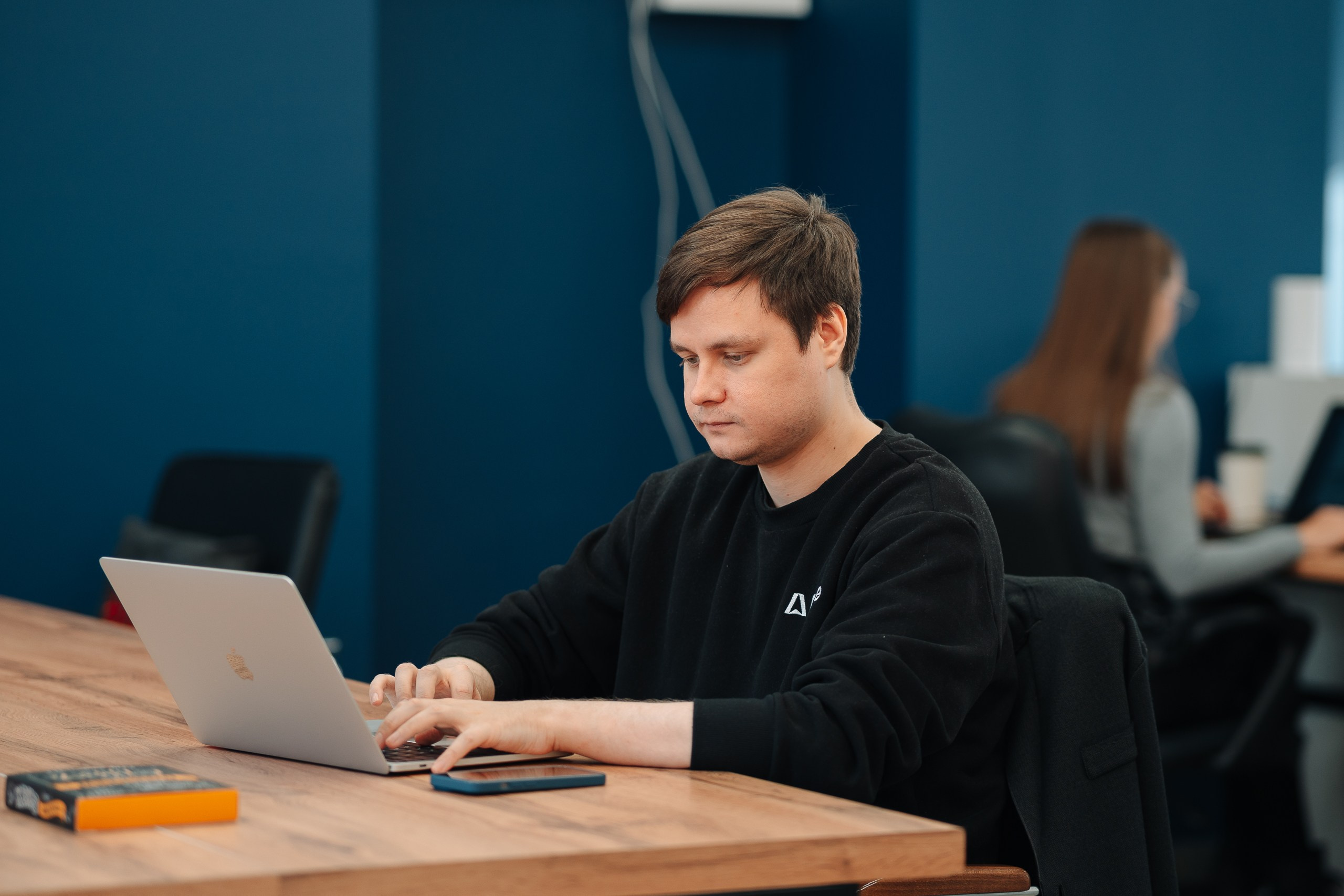 Агентство интернет маркетинга Alente. Репортажный фотограф Красноярск Алекс Чампакхам