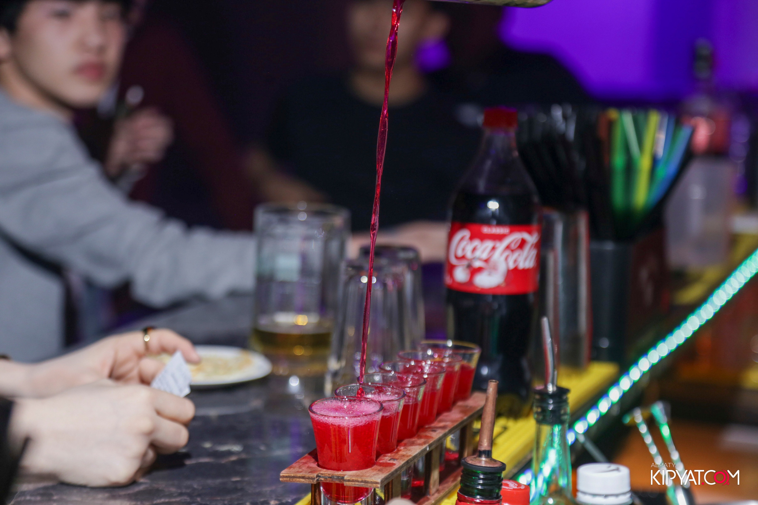 ARAGOSTA ДИСКО-БАР. КИПЯТКОМ АЛМАТЫ! Фотосъемка мероприятий в Алматы