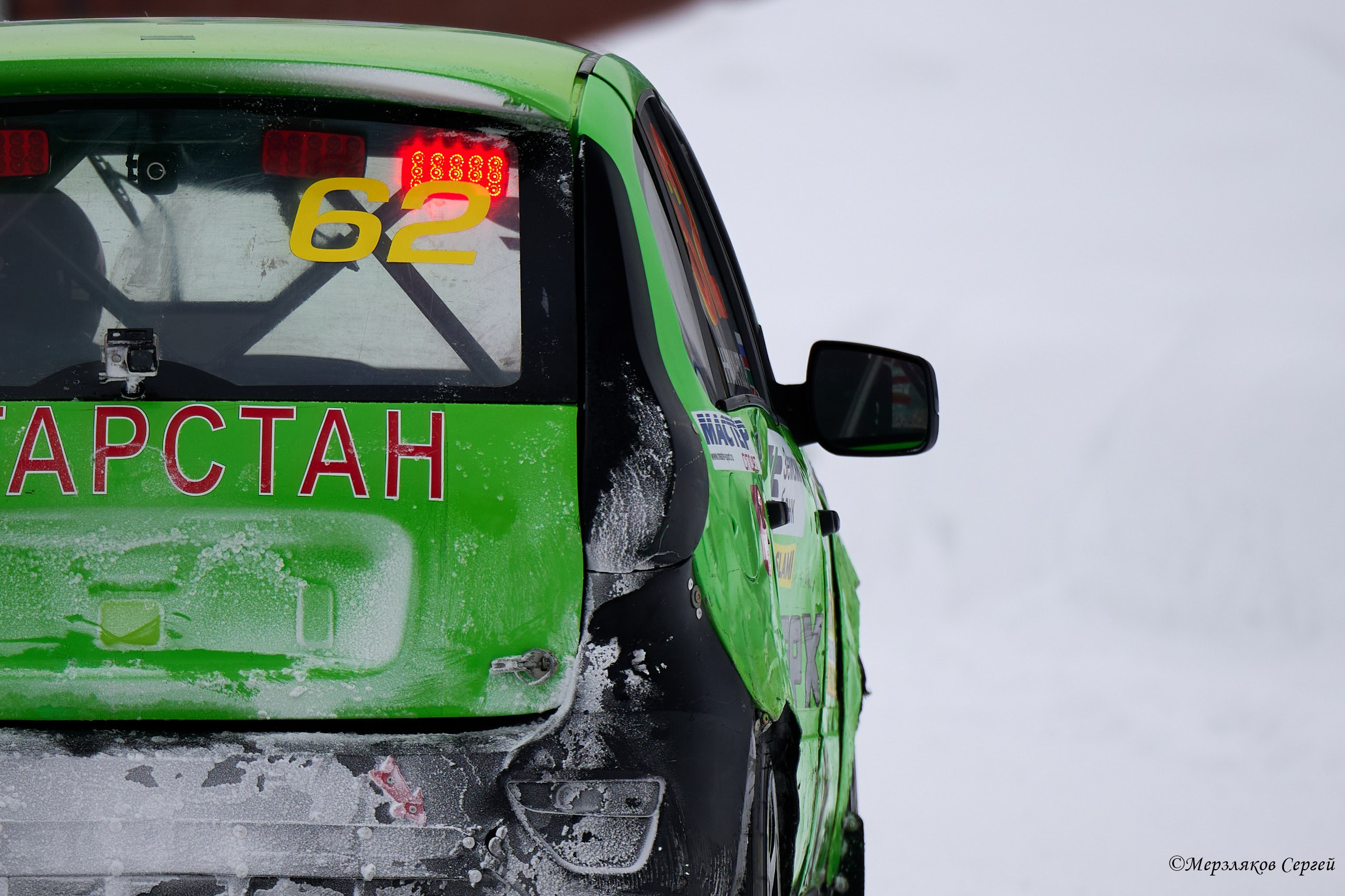 Трековые автогонки на льду Чемпионат России. Спортивный репортажный фотограф в Ижевске Сергей Мерзляков