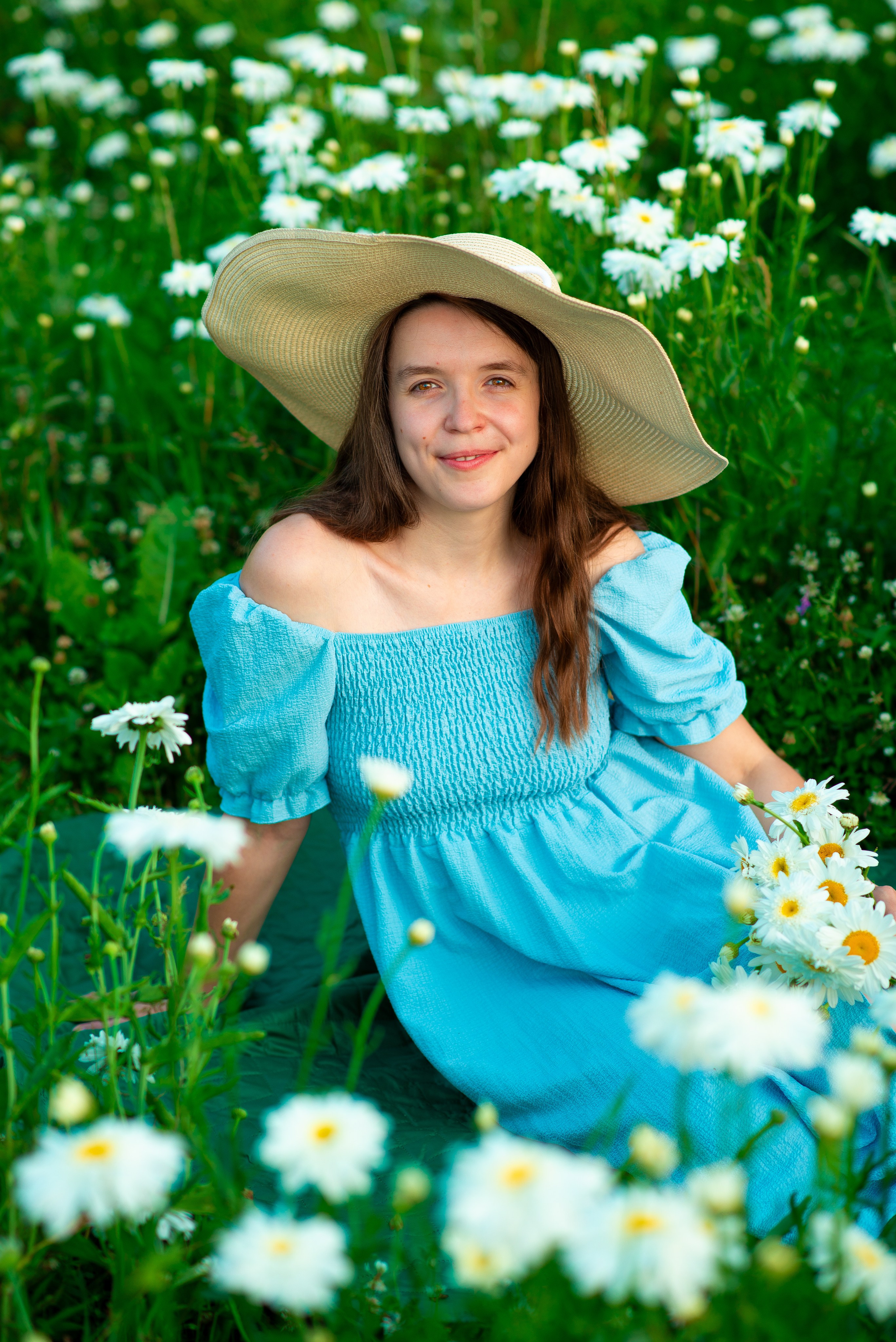 Вероника с семьей в ромашках. Семейный фотограф на выписку из роддома и крещение Минск Настя Гришук