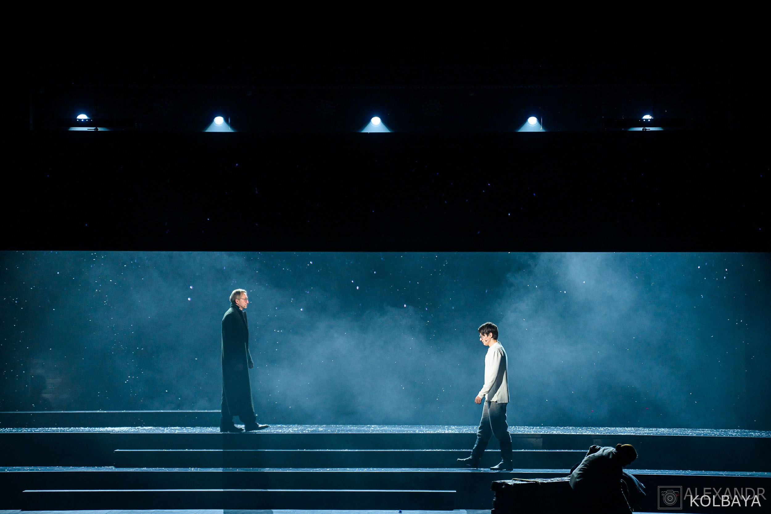 Фоторепортаж с мюзикла Вальс-Бостон 18 сентября 2025 года. Концертный и театральный репортажный фотограф в Москве Александр Колбая