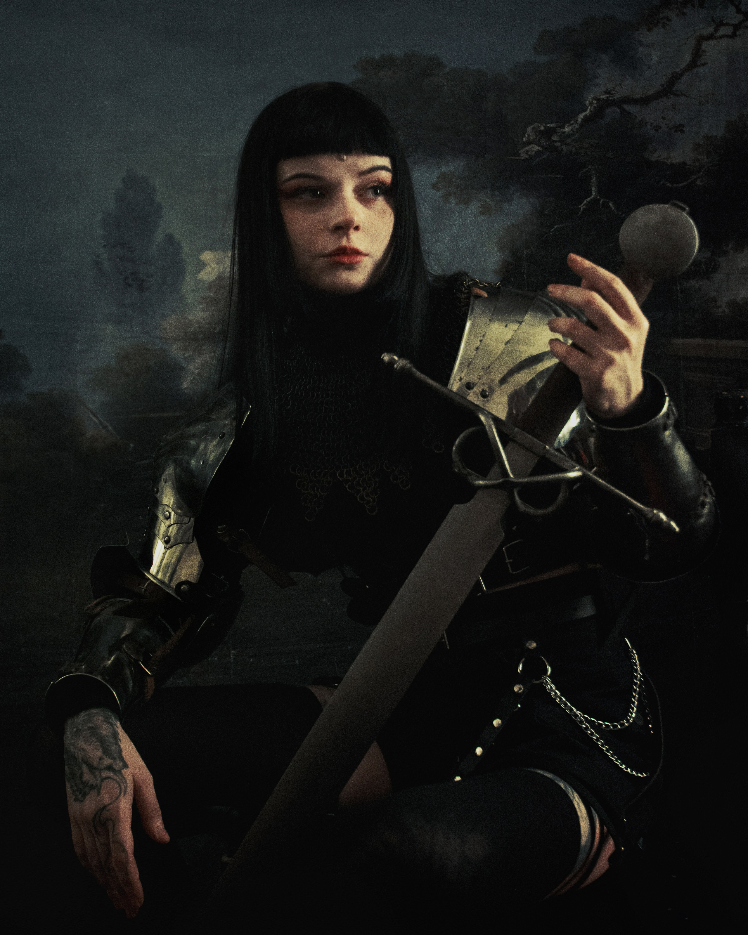 Лепестки Роз. Фотограф Александр Никитин. Съёмка в доспехах. Санкт-Петербург. nikitin_photo